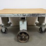 Table basse industrielle grise, années 1960