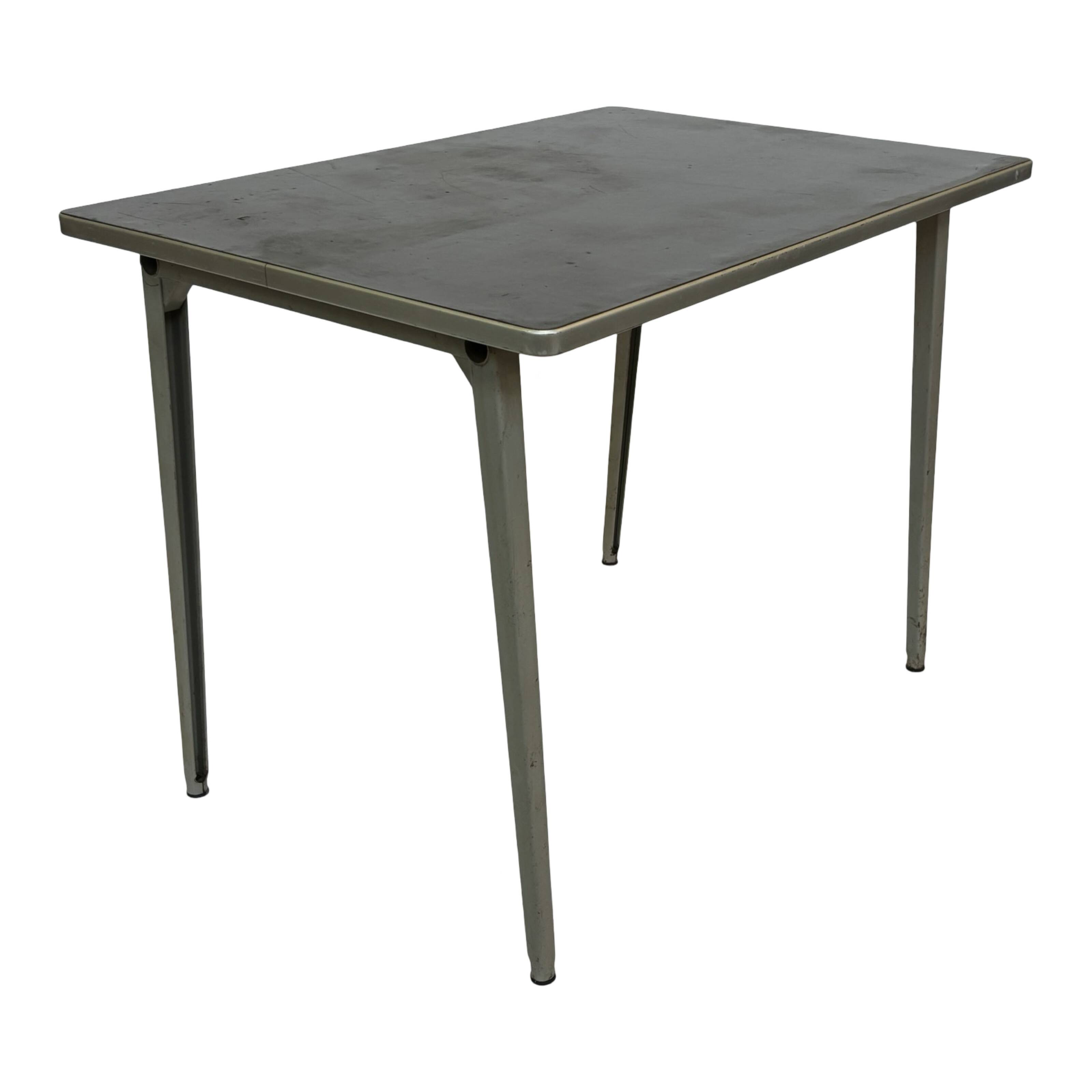 Vintage Reform dining table design Friso Kramer Ahrend de Cirkel