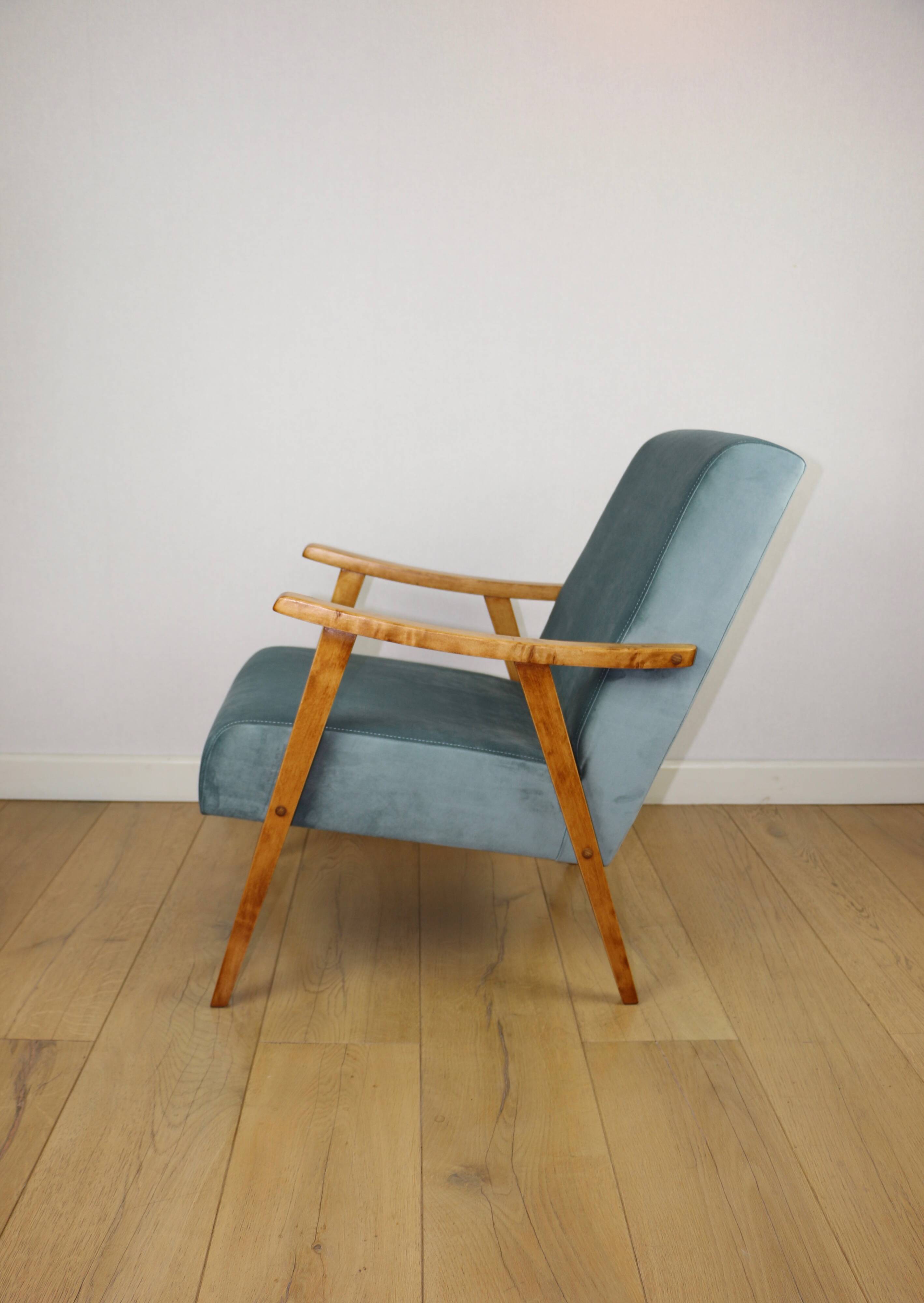 Fauteuil vintage loft années 70 bleu clair