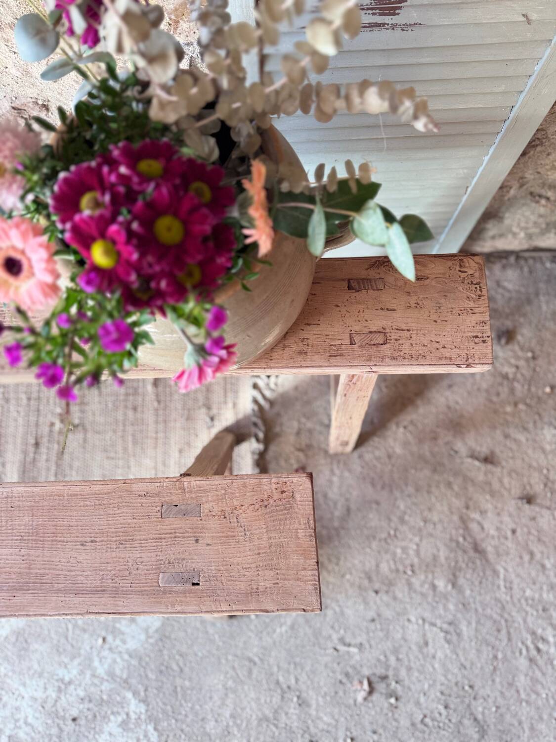 Paire de bancs de ferme