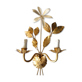 Golden wall applique leaves and flower