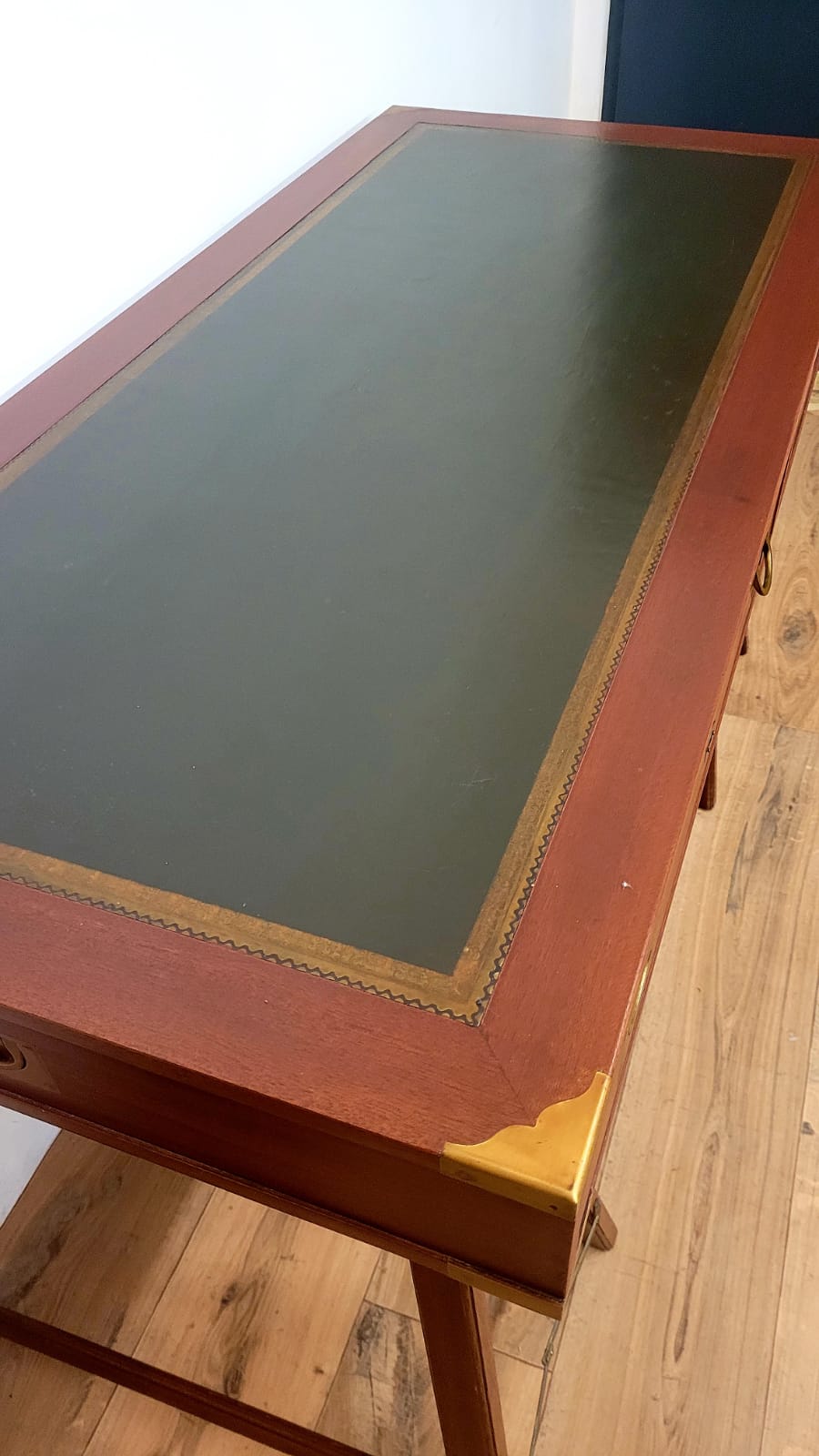 Bureau style marin en bois d'acajou