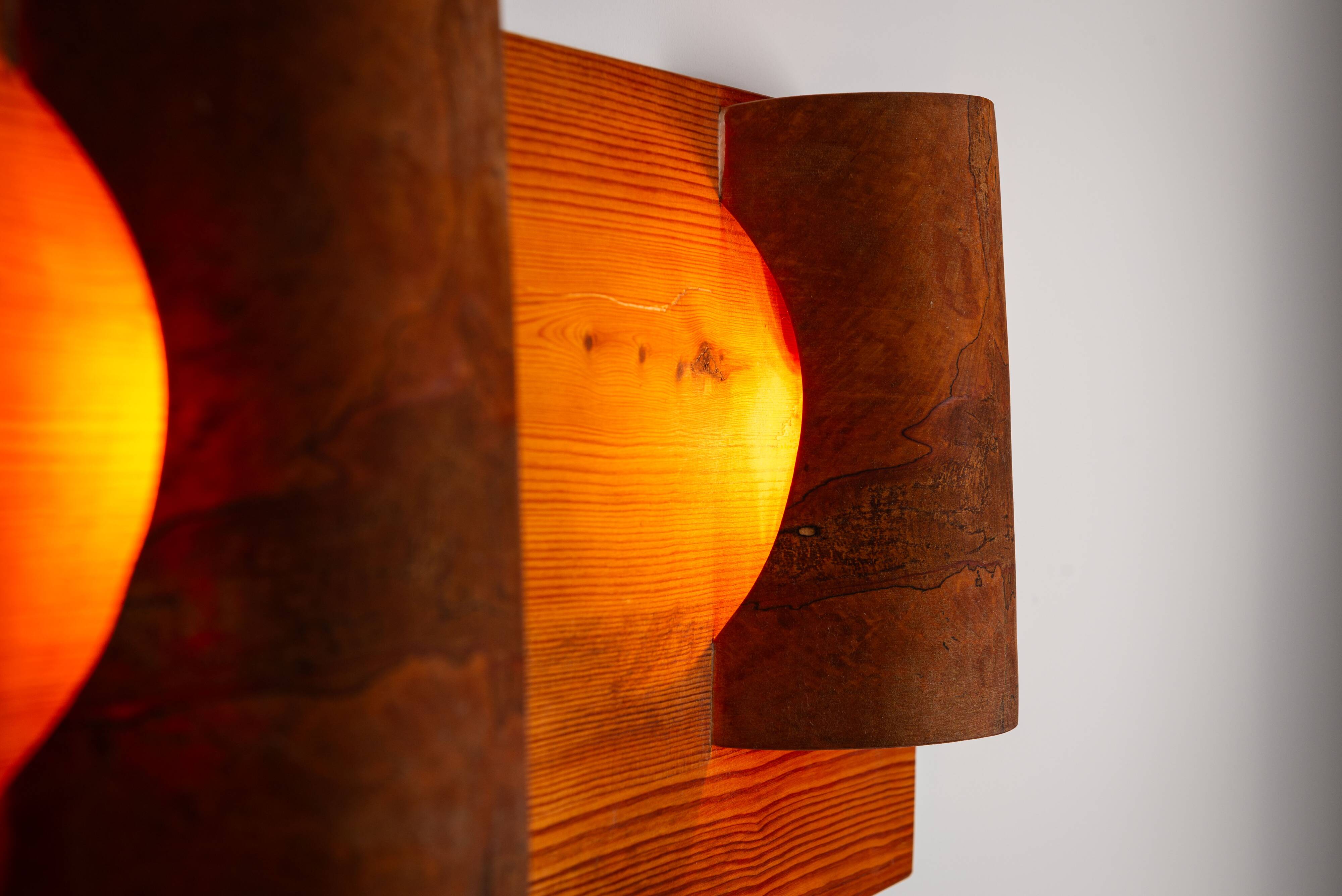 Rectangular pinewood wall lamp with bur wood veneer shades