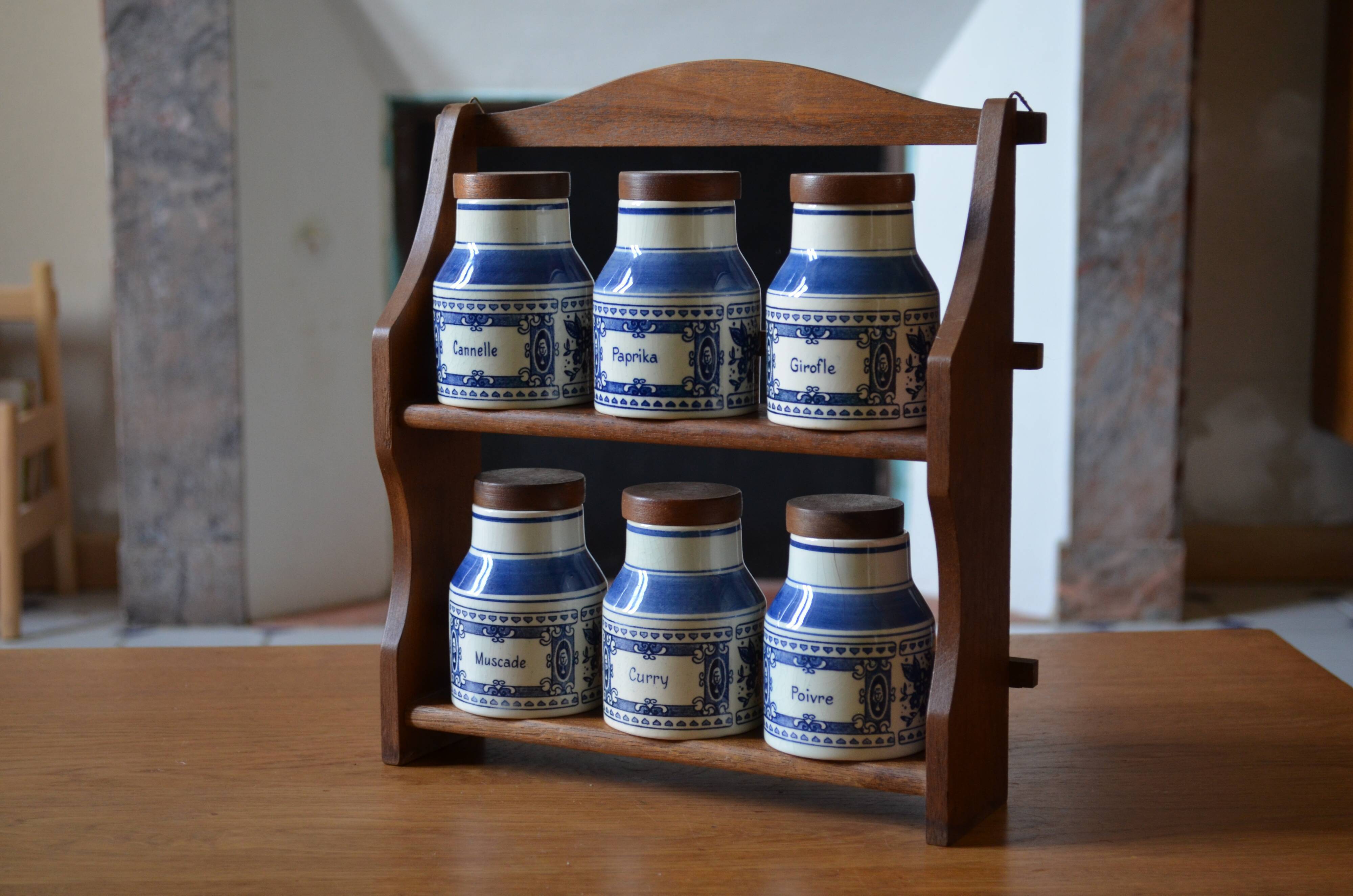 Delft earthenware grocer