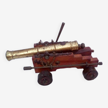 Miniature cannon