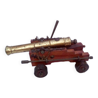 Miniature cannon