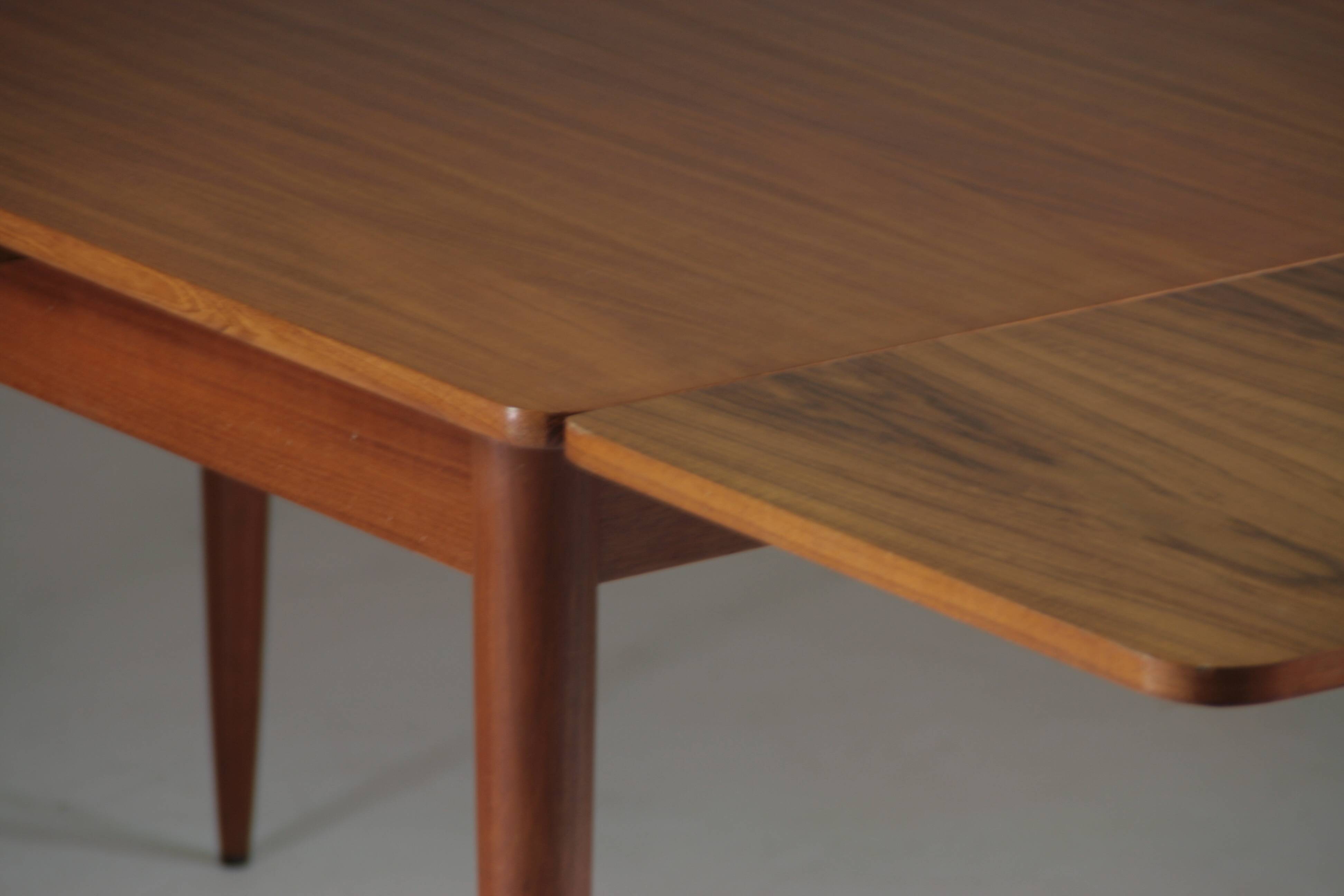 Extendable teak table, 1960
