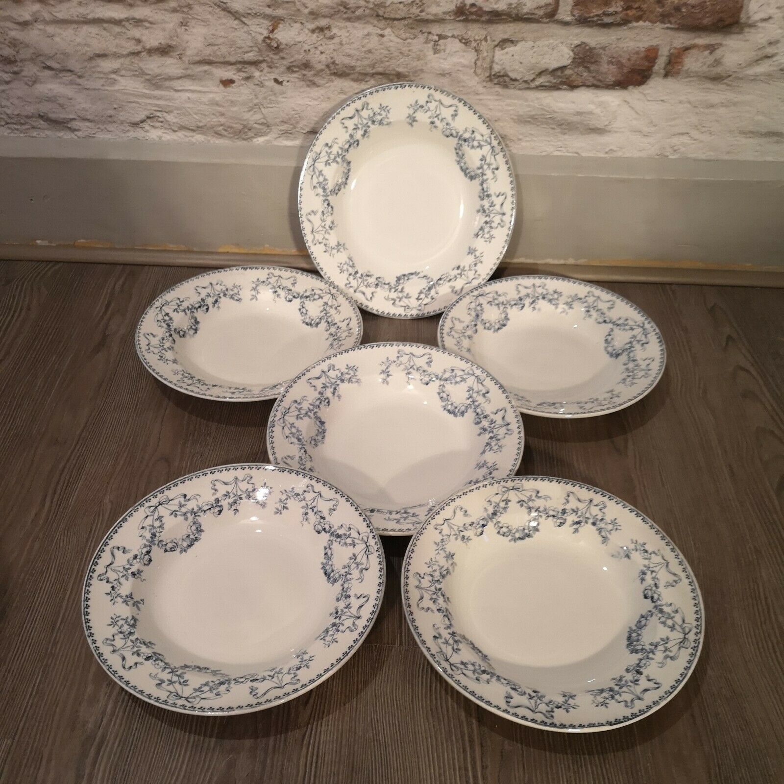 Series of 6 hollow plates in sarreguemines earthenware model Mozart blue