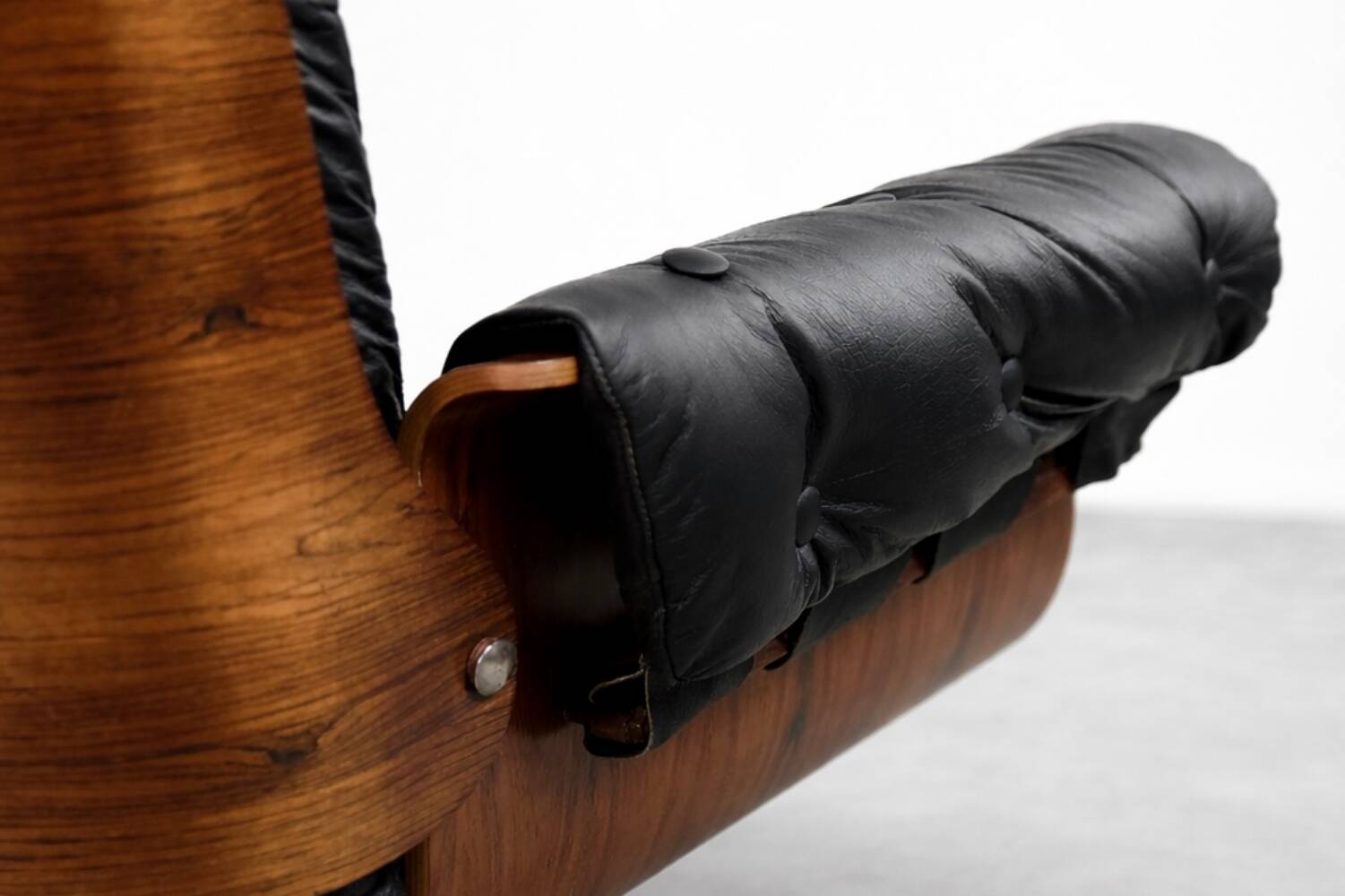 Vintage Mid-Century Modern Swiss Leather Lounge Chair from Giroflex