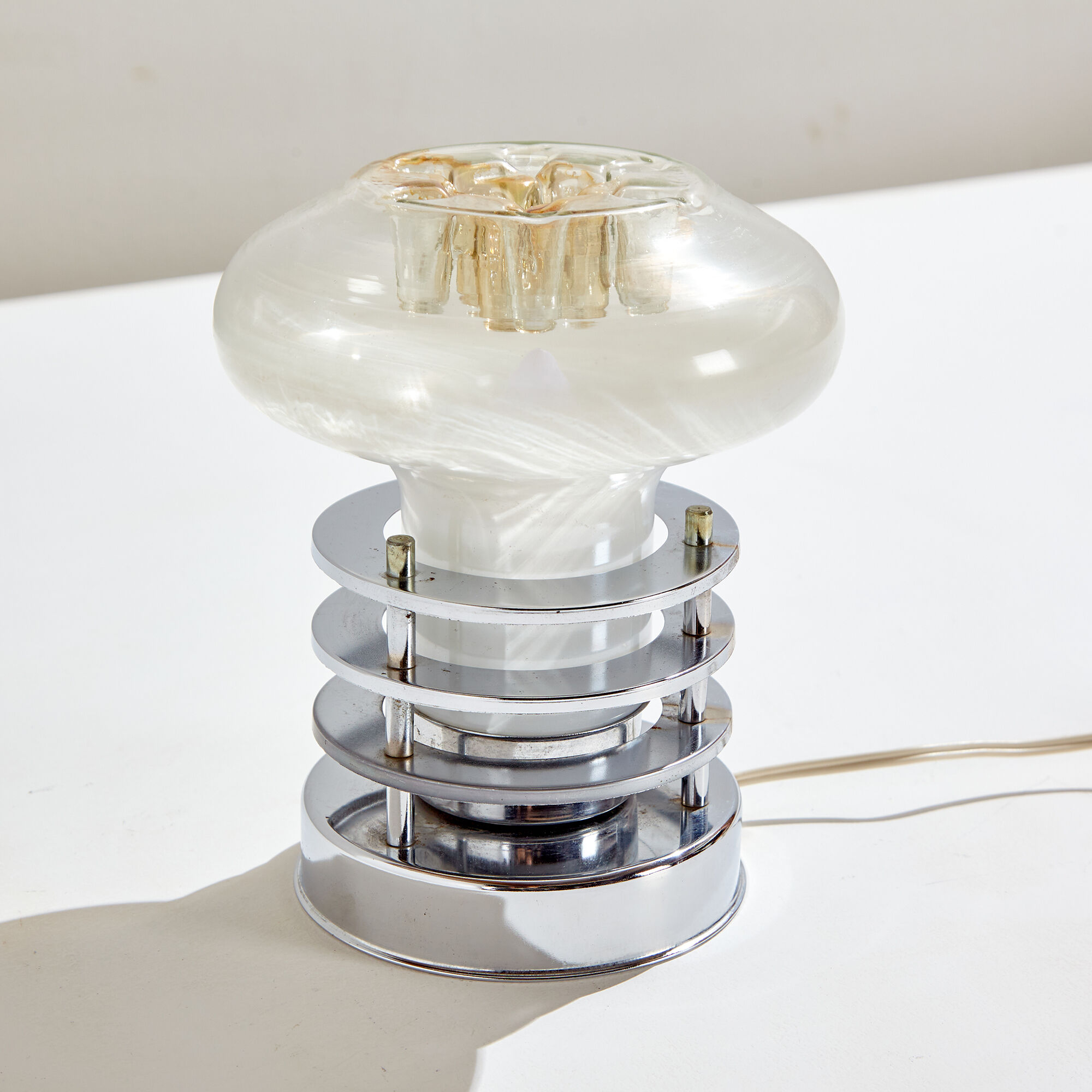 Table lamp with Murano glass lampshade