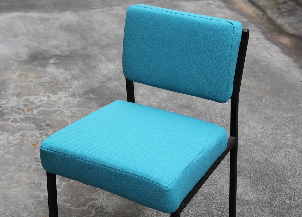 4 designer chairs, vintage 1962 (reupholstered) in the style of Pierre Guariche.