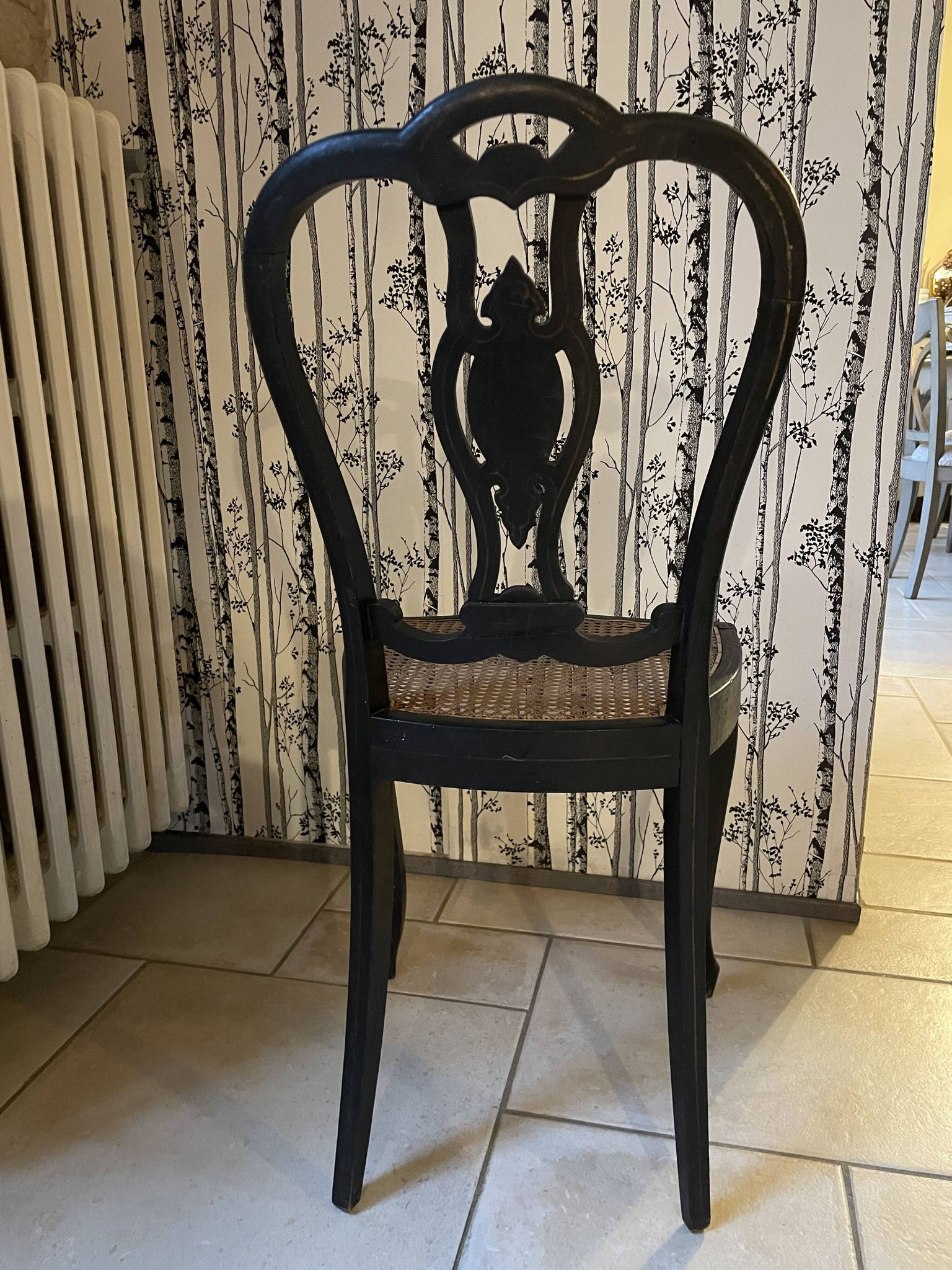 Chaise bois noirci