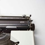 Royal Typewriter 203 1970 Japan