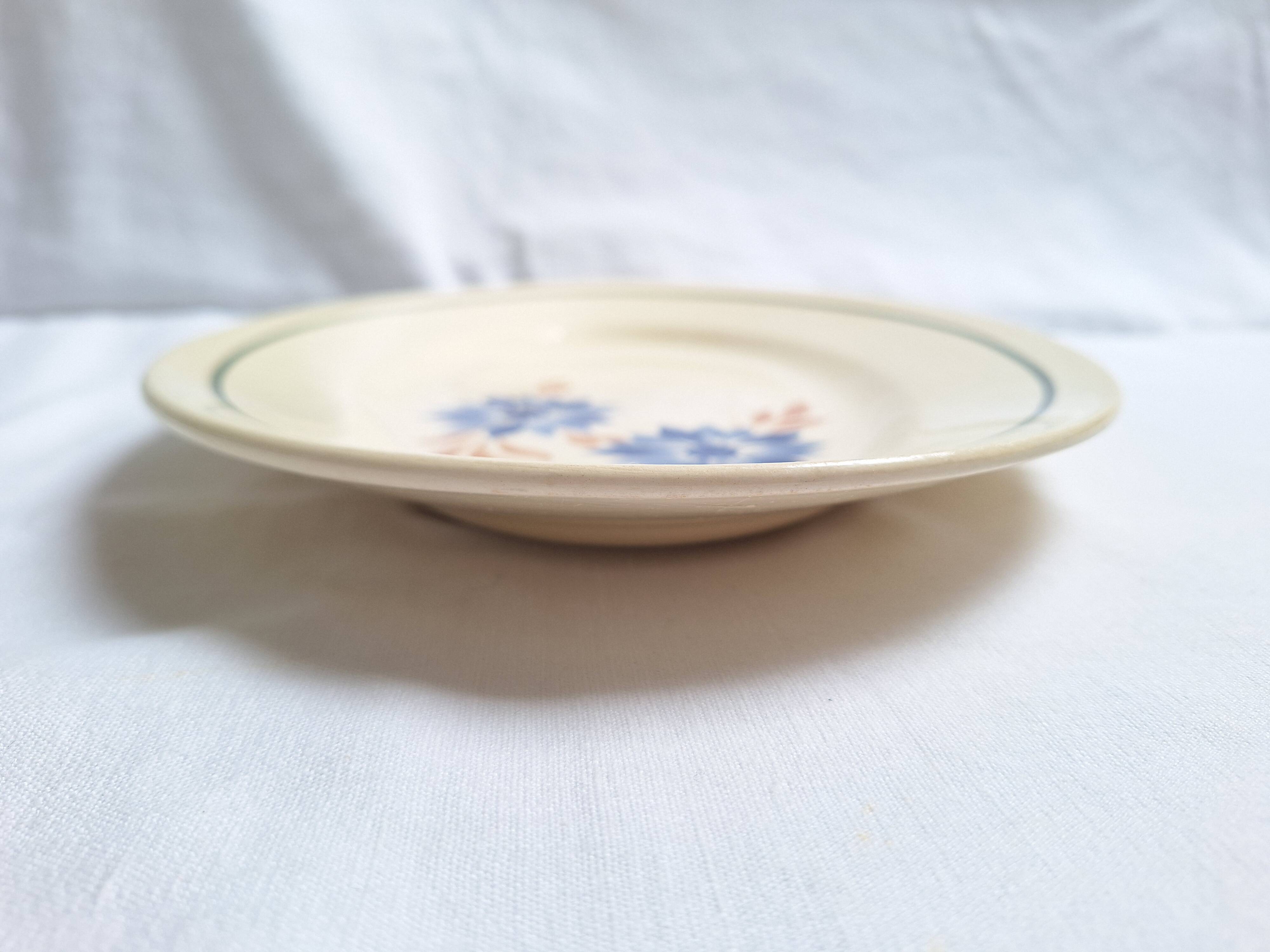 Oval plate H.B.C.M. model Reine
