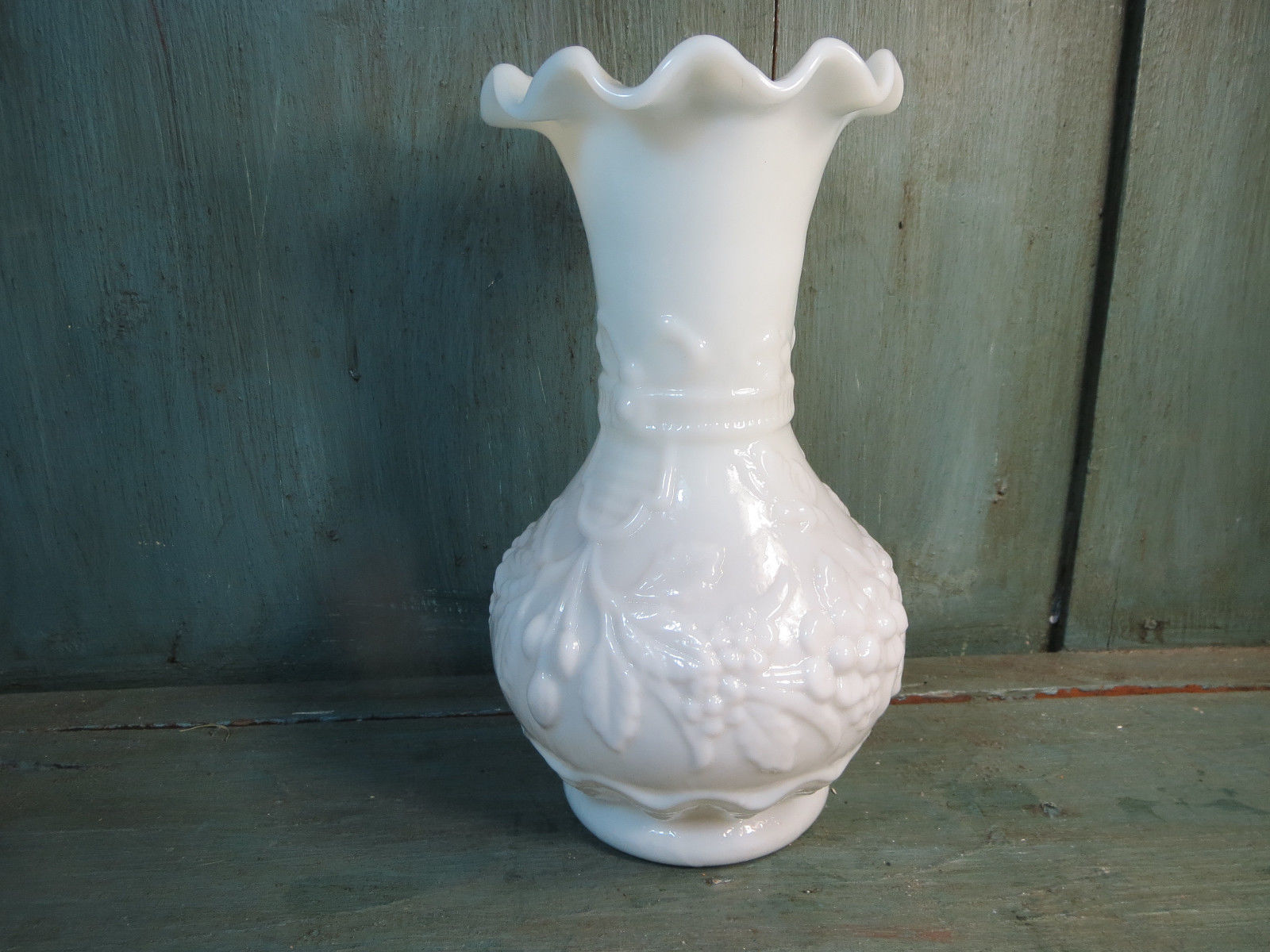 Opaline of fair vase vase ancient butterfly fruit