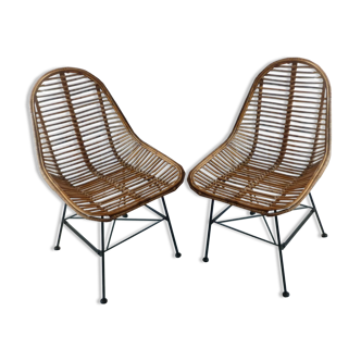 Pair chairs