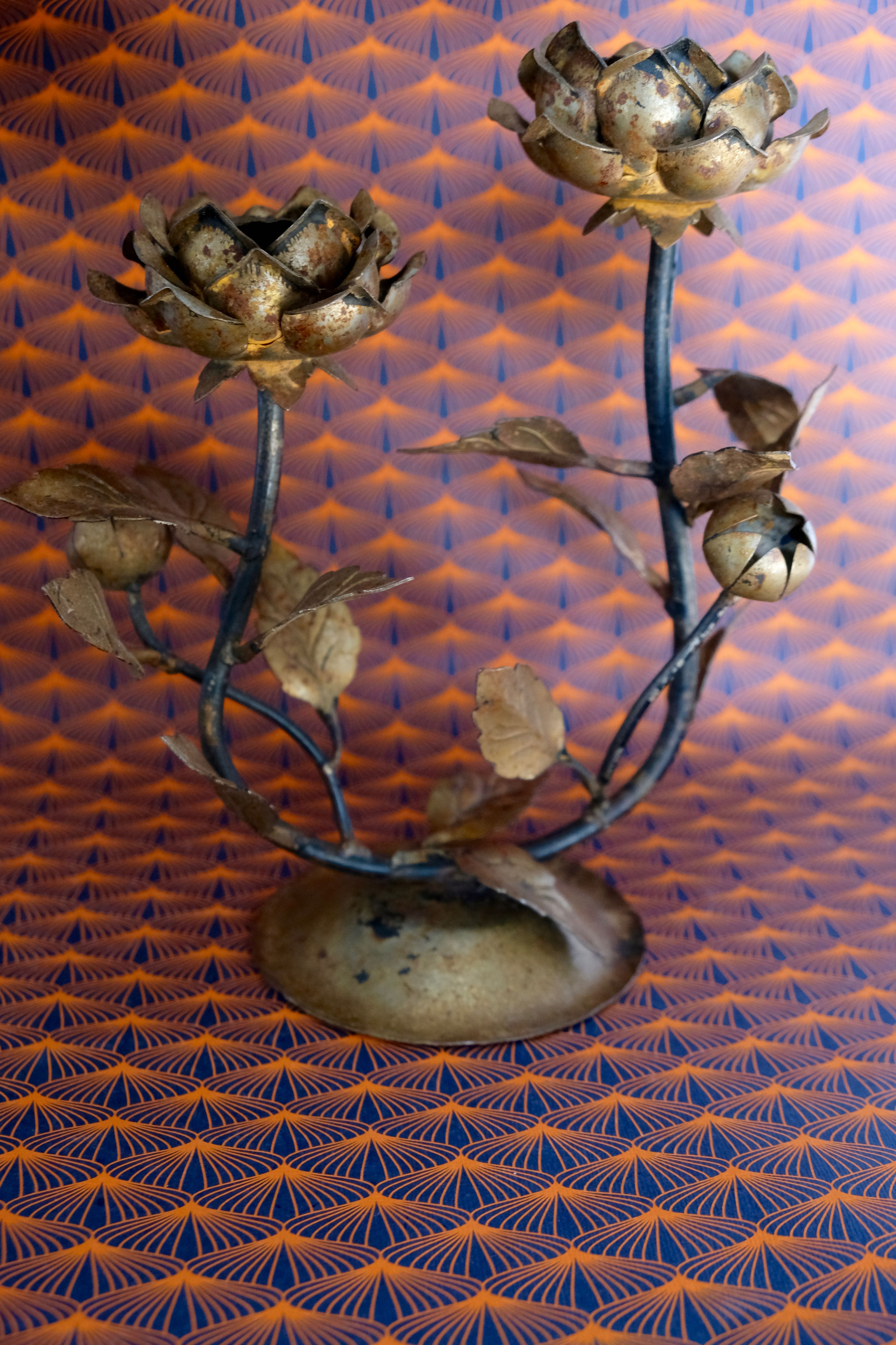 Hollywood Regency two-flowered metal candle, made in Italy