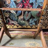 Paire de fauteuils poly confort et 1 repose- pieds