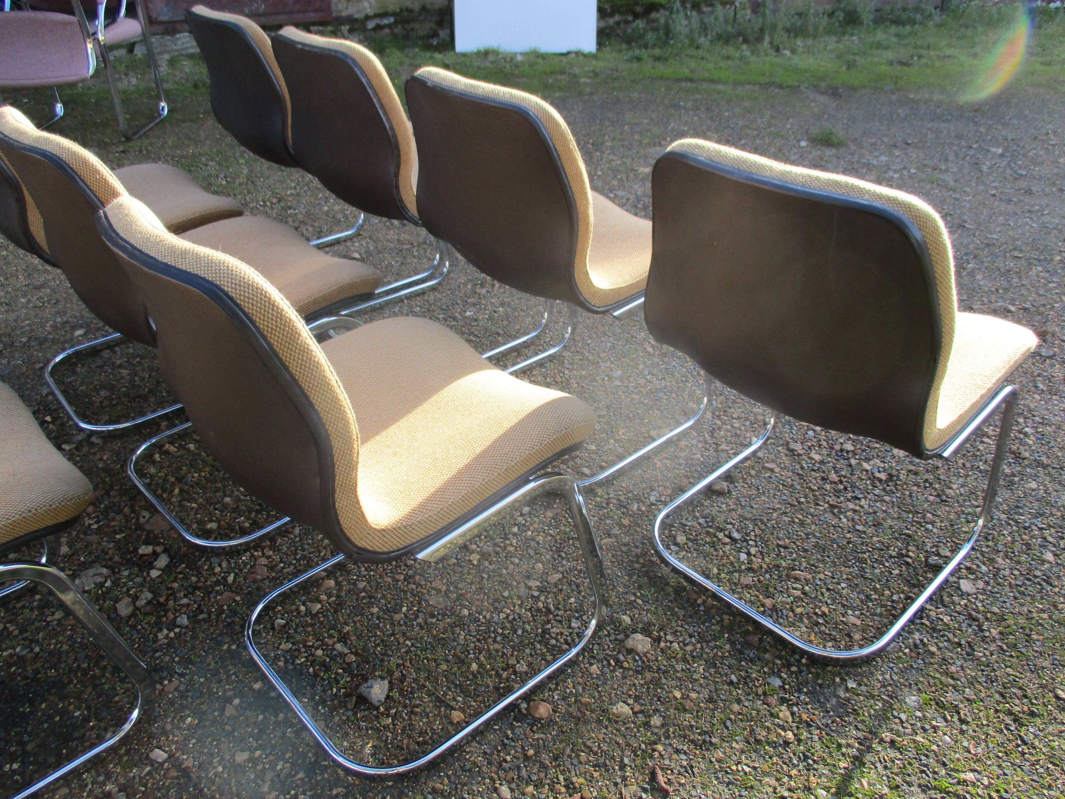 Set of 12 Strafor conference chairs, 70s