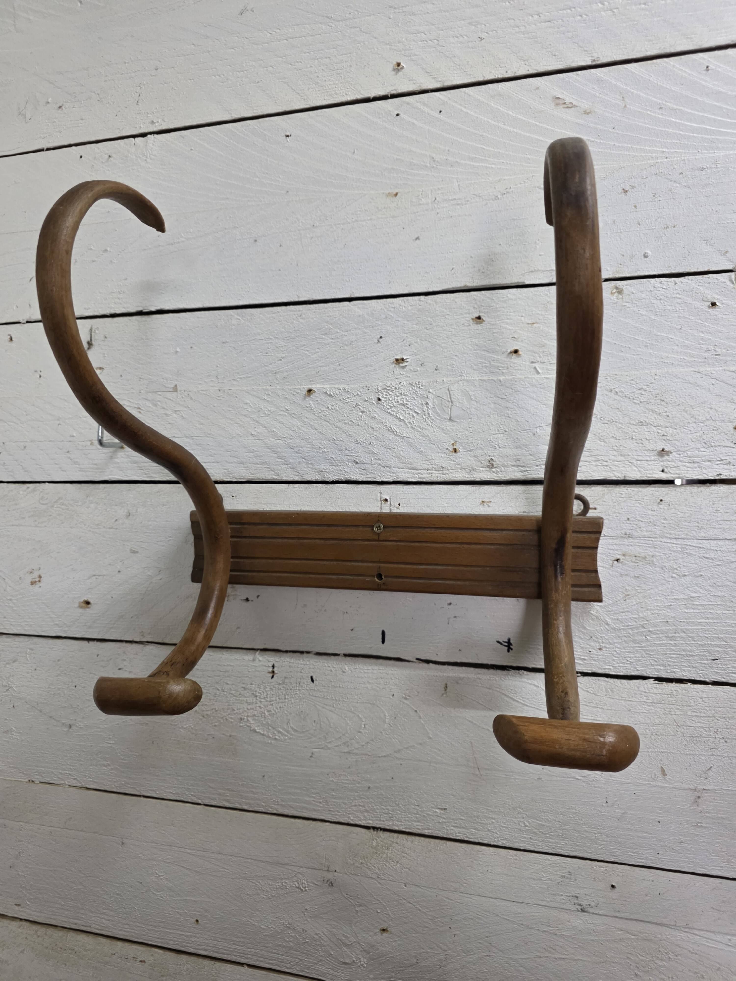 Curved wooden coat rack with 2 hooks, 1920s.