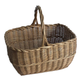 Woven wicker basket