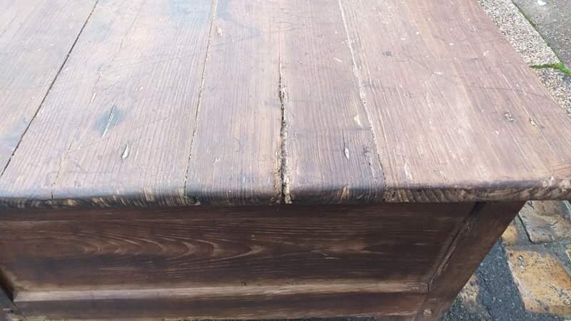 Console business table