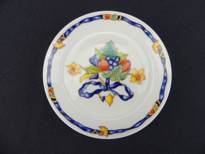 Bernardaud in Limoges, pair of bread plates with Borghese decoration