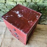 Atypical 4-drawer chest of drawers