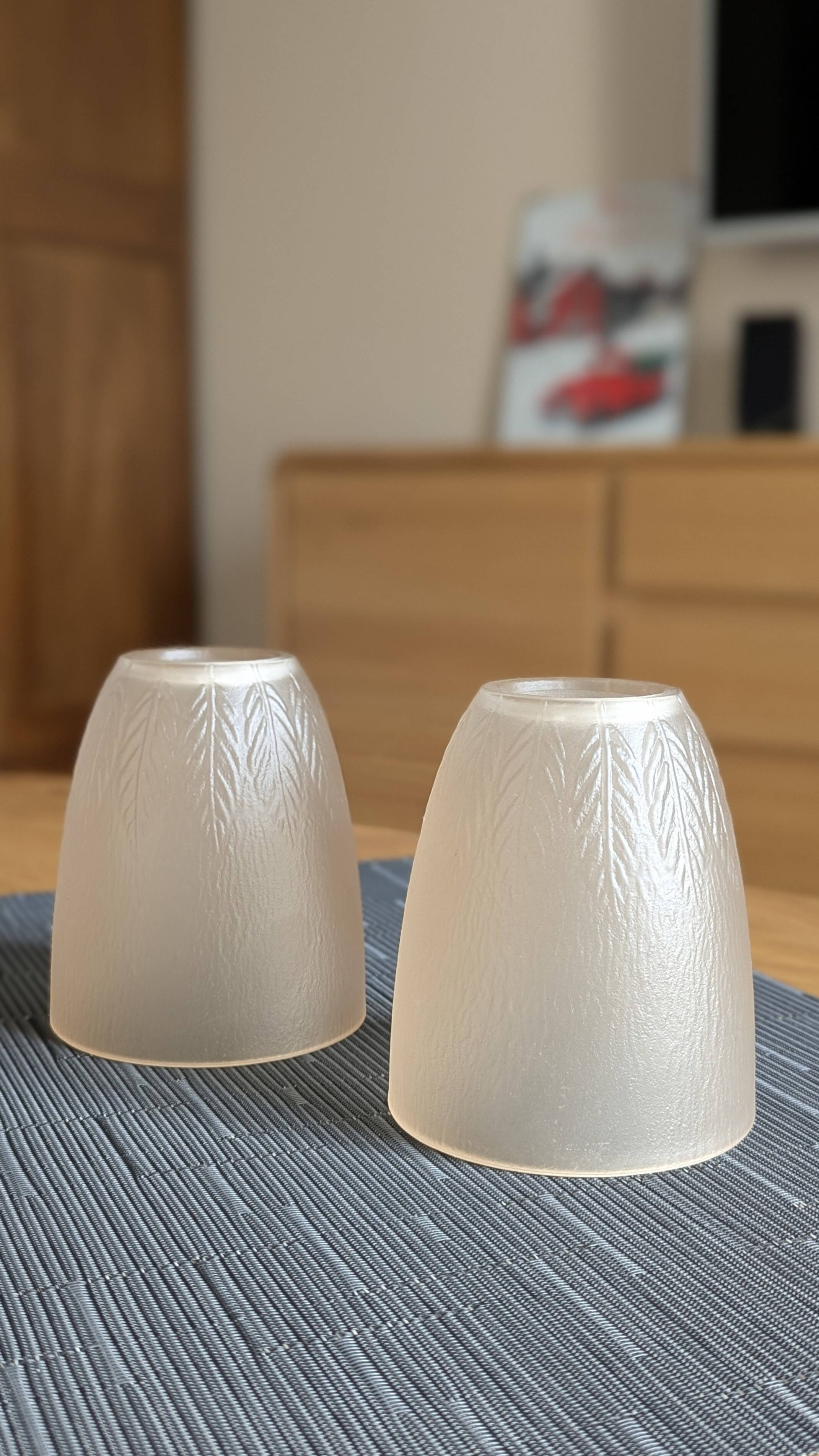 Set of 2 amber effect tulips with leaves (L-0210-4)