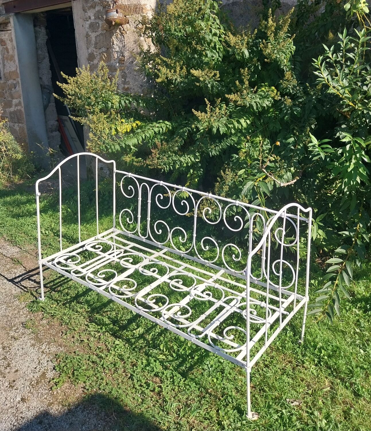 Wrought iron sofa bed