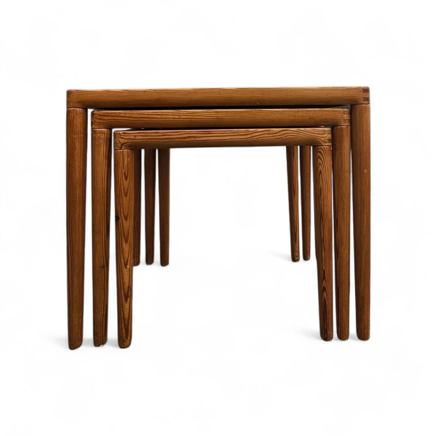 Ensemble de 3 tables gigognes en chêne massif / Henry Walter Klein pour Bramin / 1970
