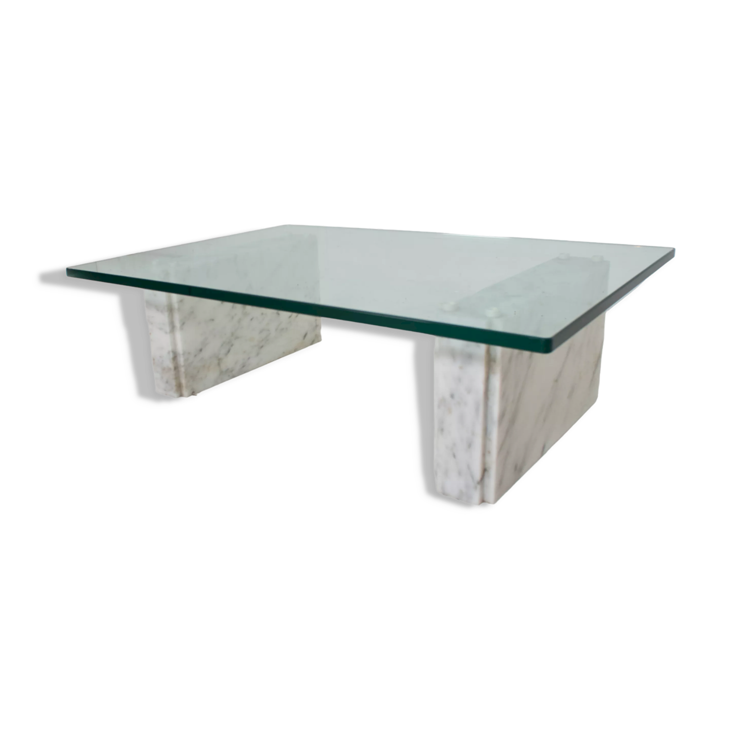 Table basse en marbre de carrare et verre