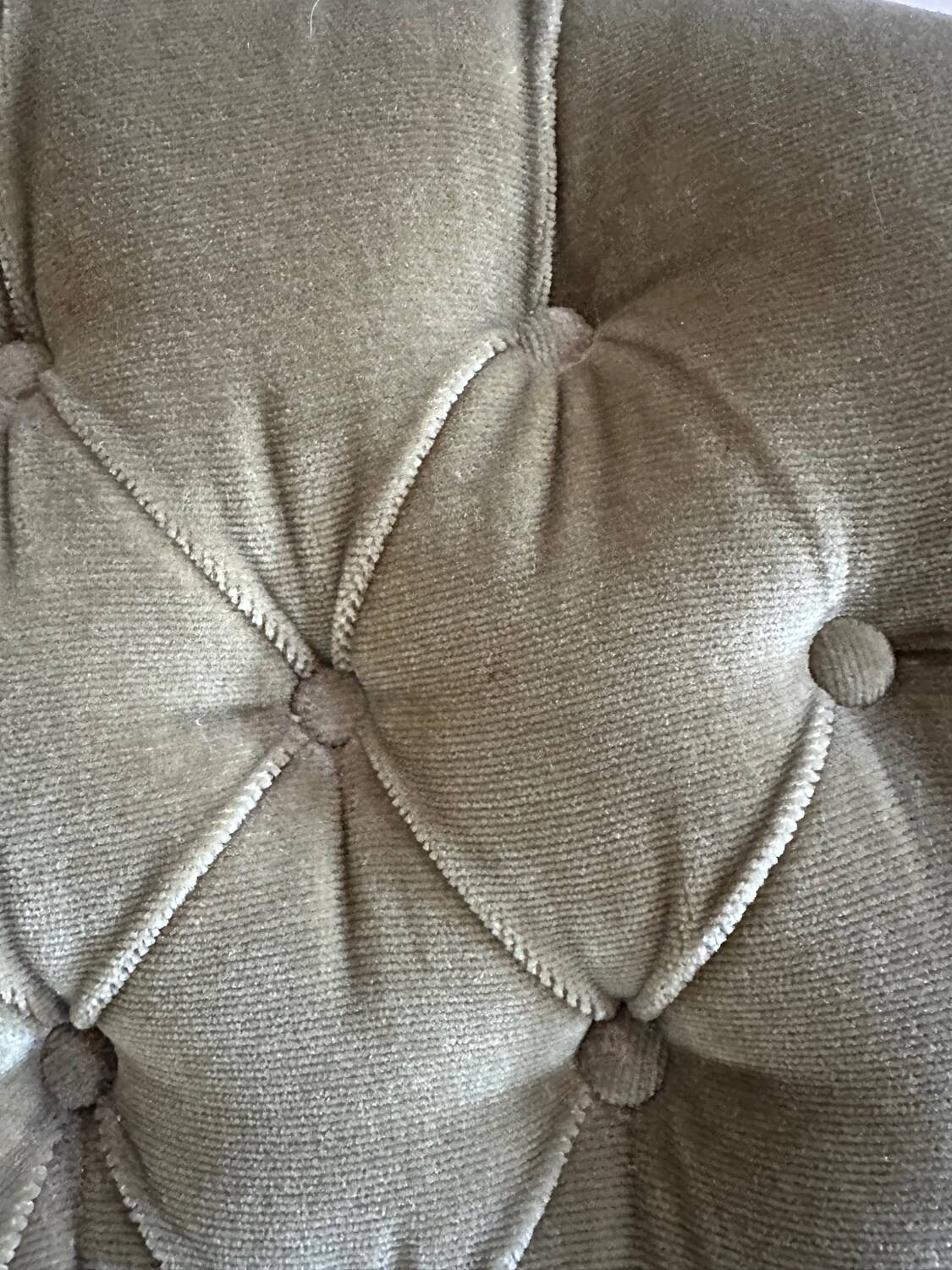 Fauteuil crapaud en velours