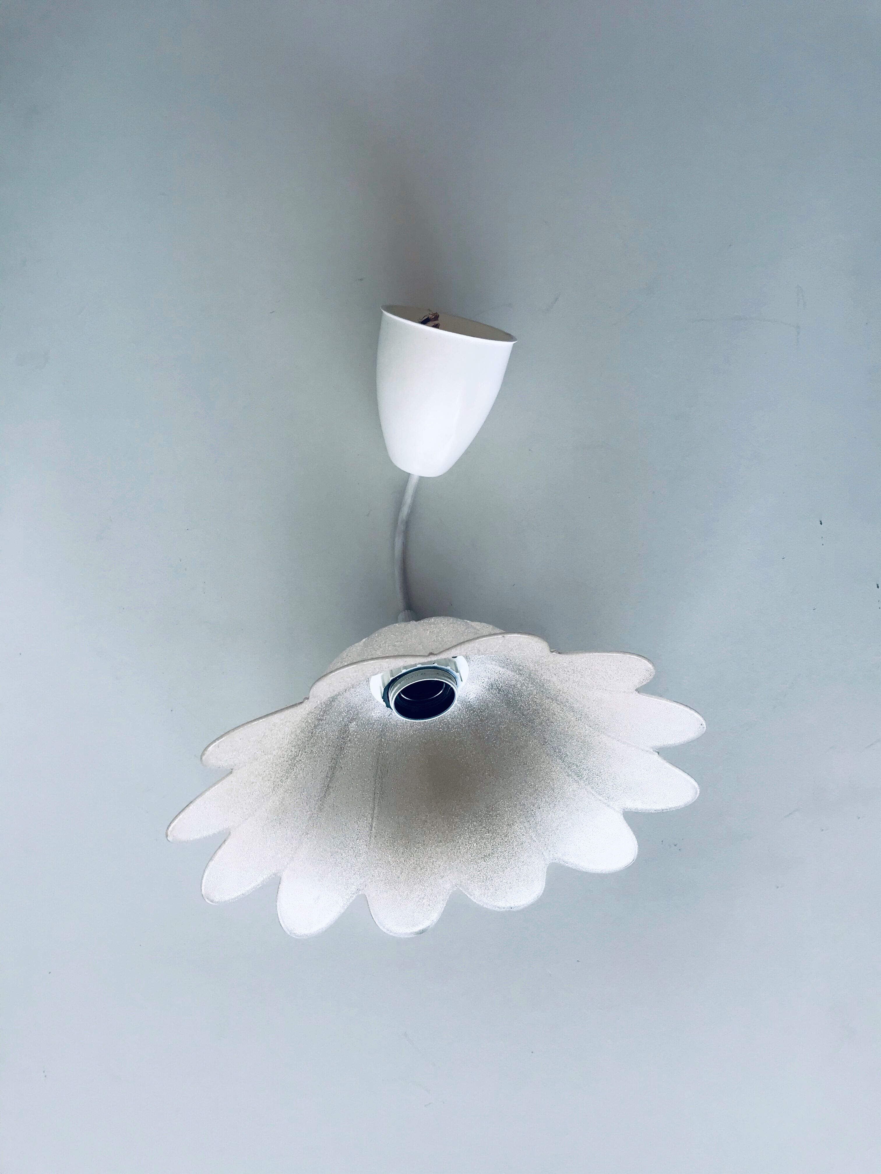 Glass flower suspension