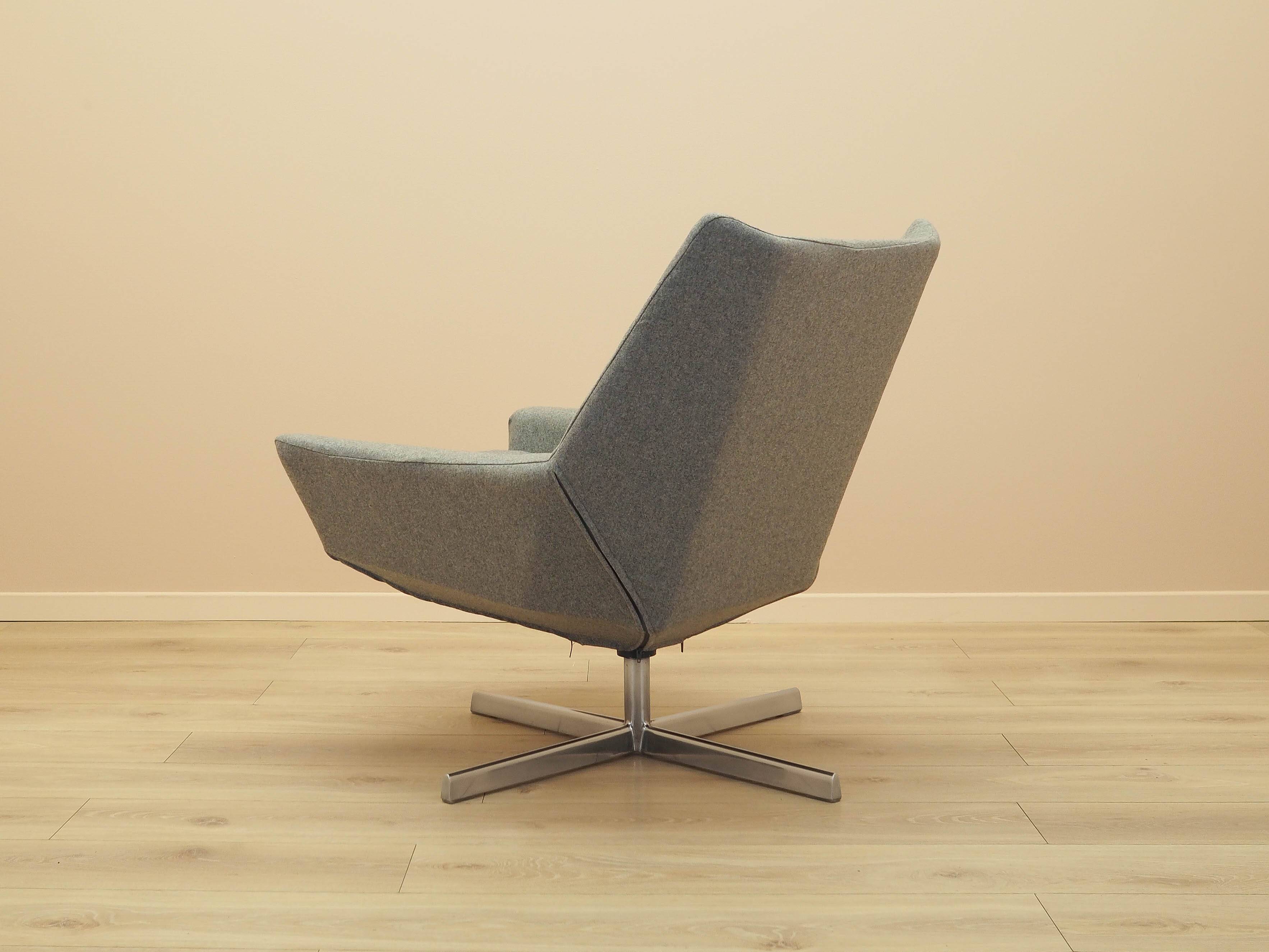 Swivel armchair, German design, 1960s, manufactured by Walter Knoll