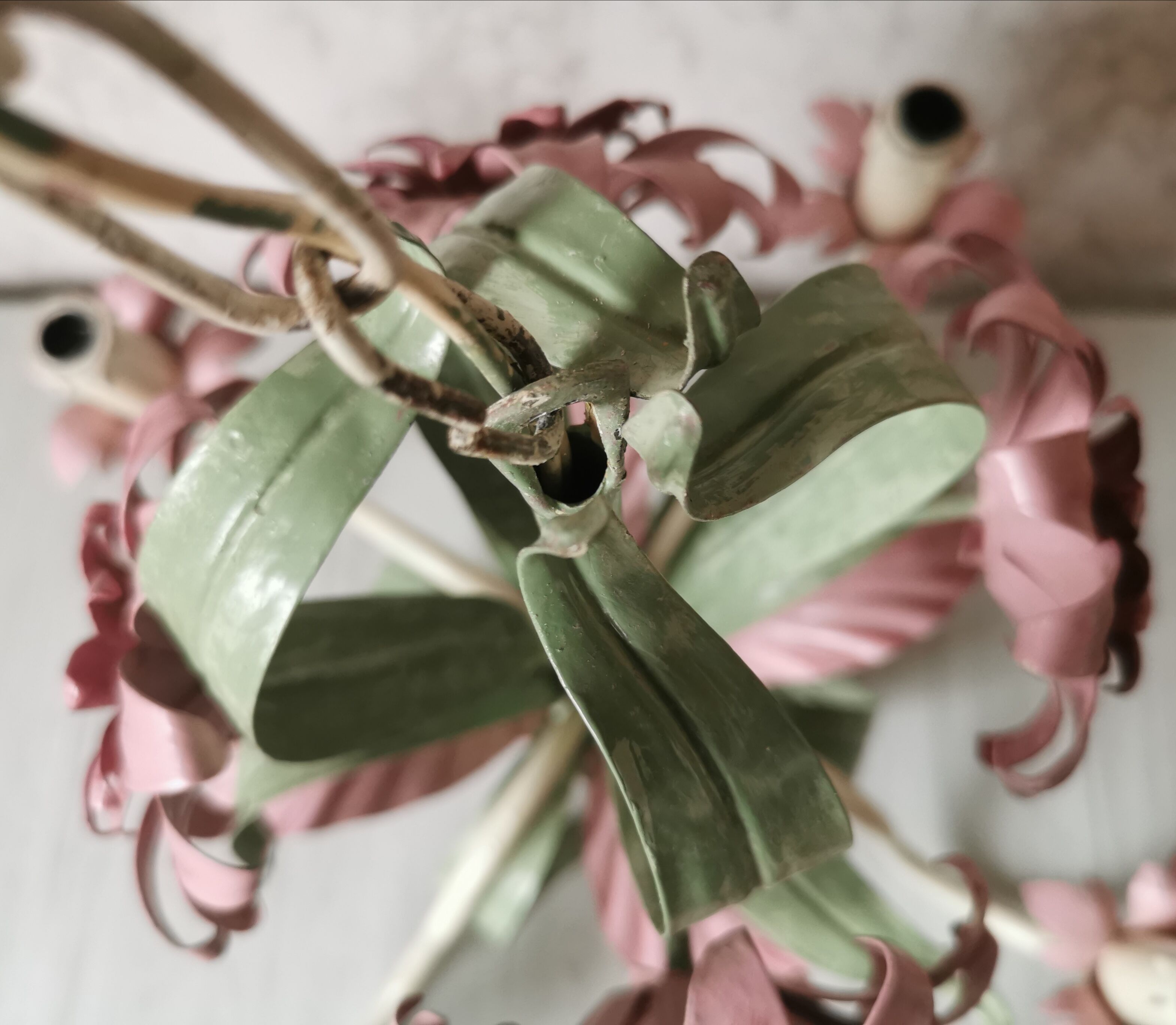 Lustre iron and painted sheet flowers camellias