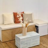 Ceramic tile column