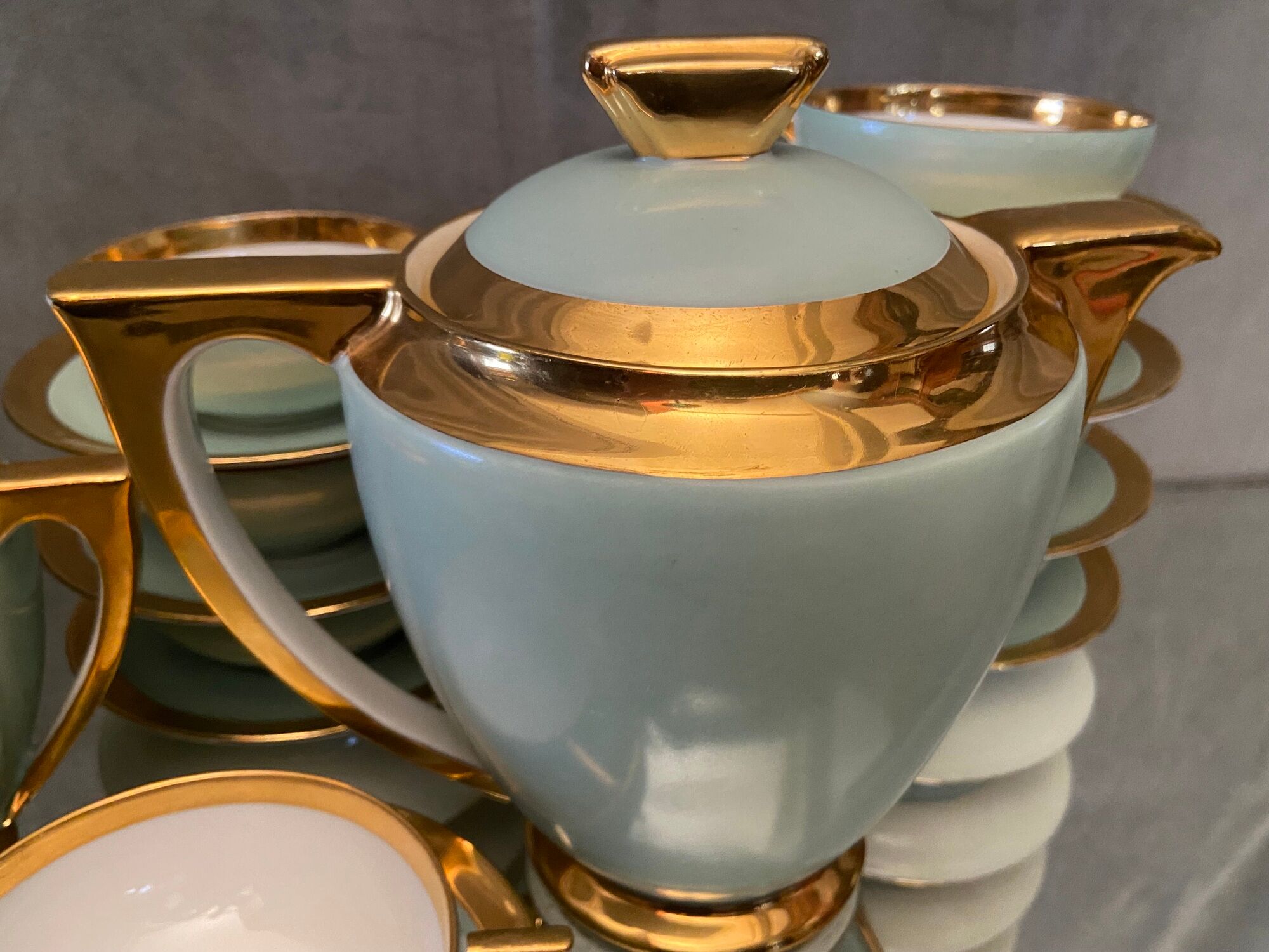 Tasse à Thé En Porcelaine Céladon Avec Passoire Et Couvercle - Jade Chinoise 15cm
