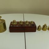 Antique kitchen scale balancetout and weight set in box