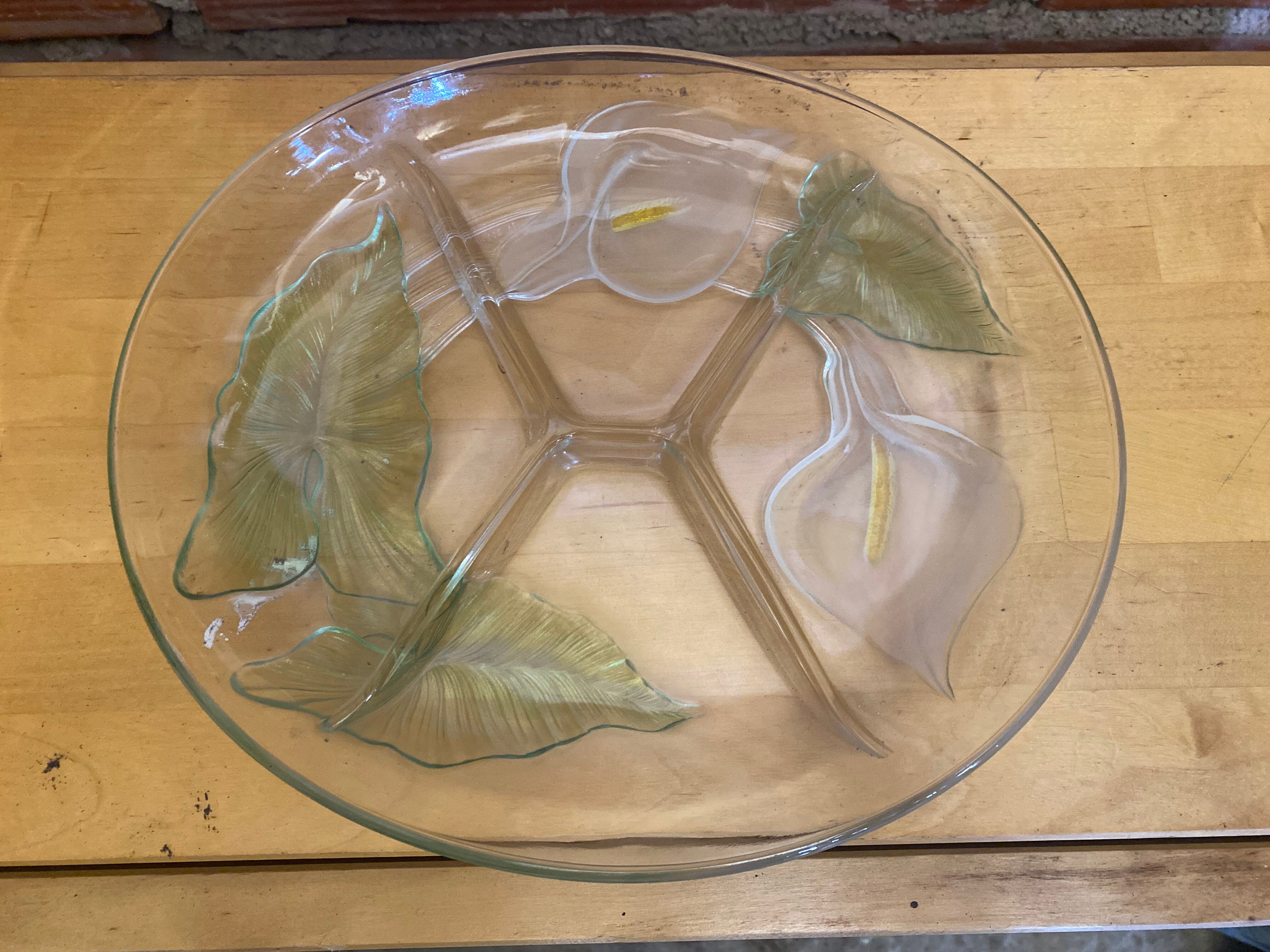 Plat mendiant ancien luminarc design arum lilly verre moulé décor fleu