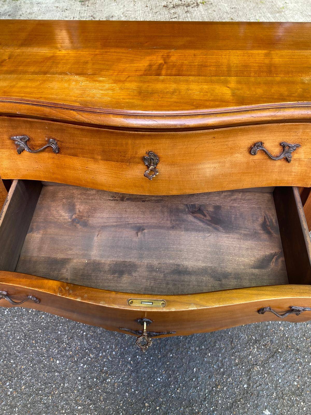 Vintage Louis XV commode in light solid wood, France 1920.