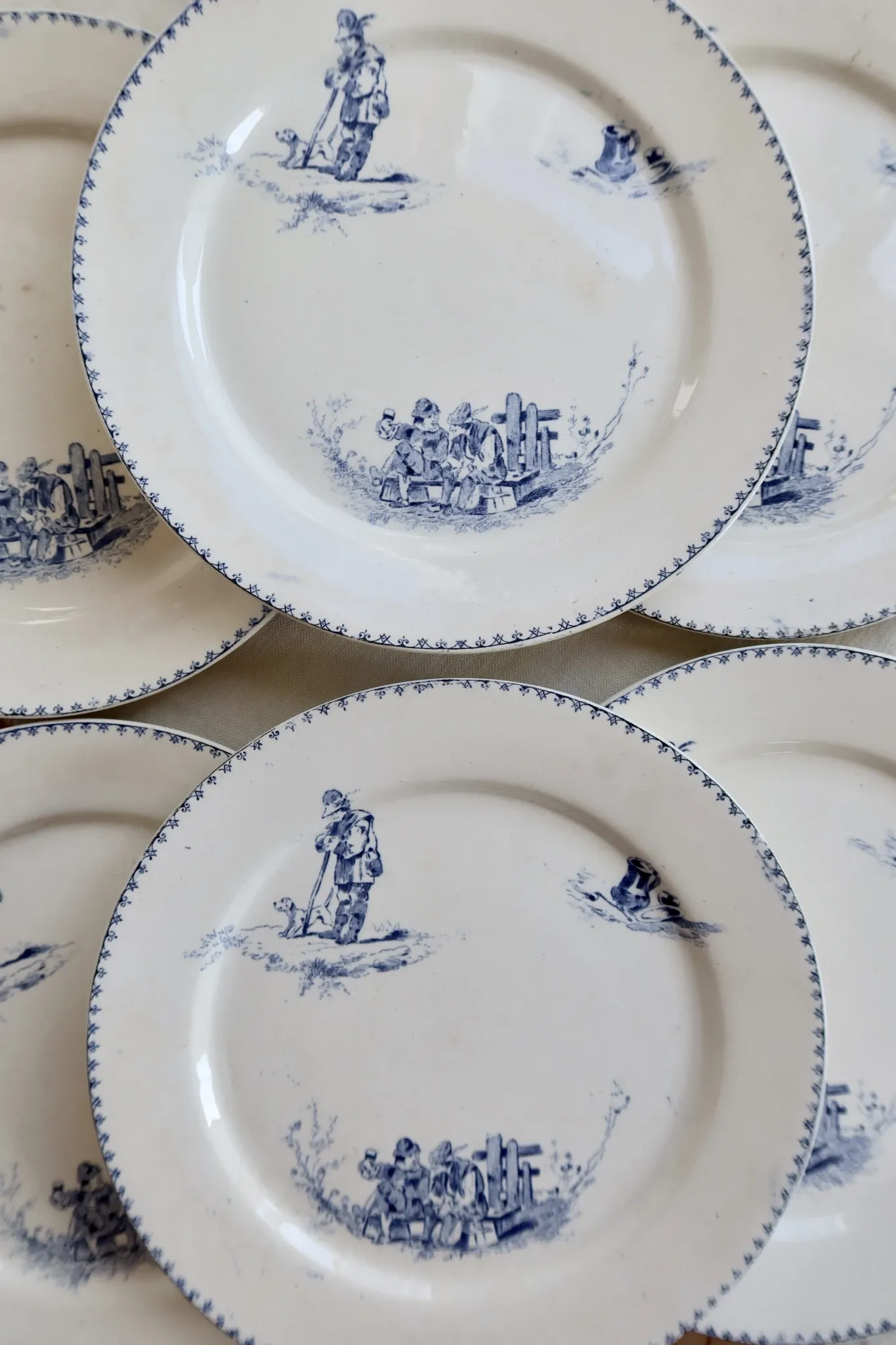 6 antique flat plates Creil and Montereau Téniers service