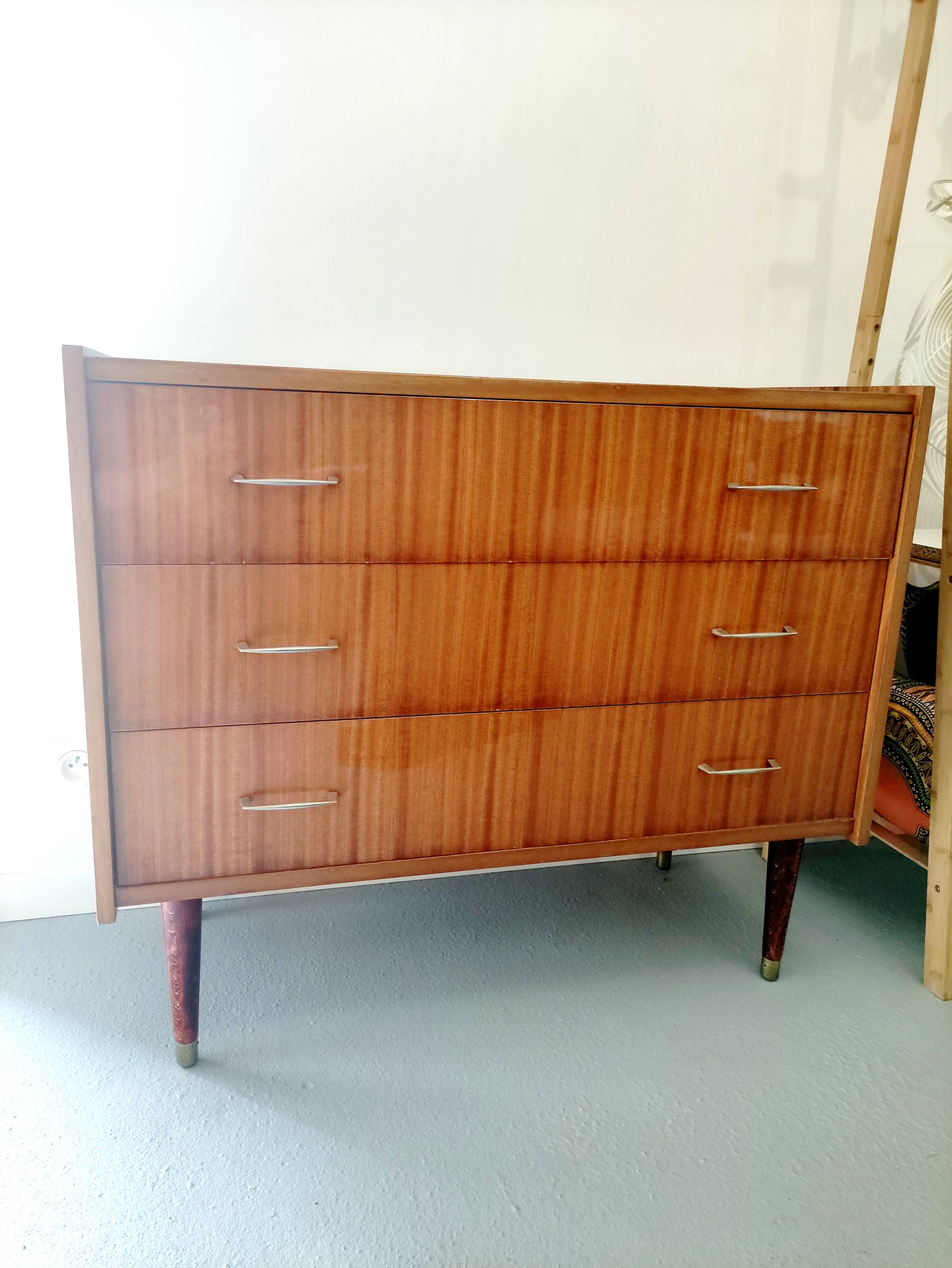 Vintage chest of drawers