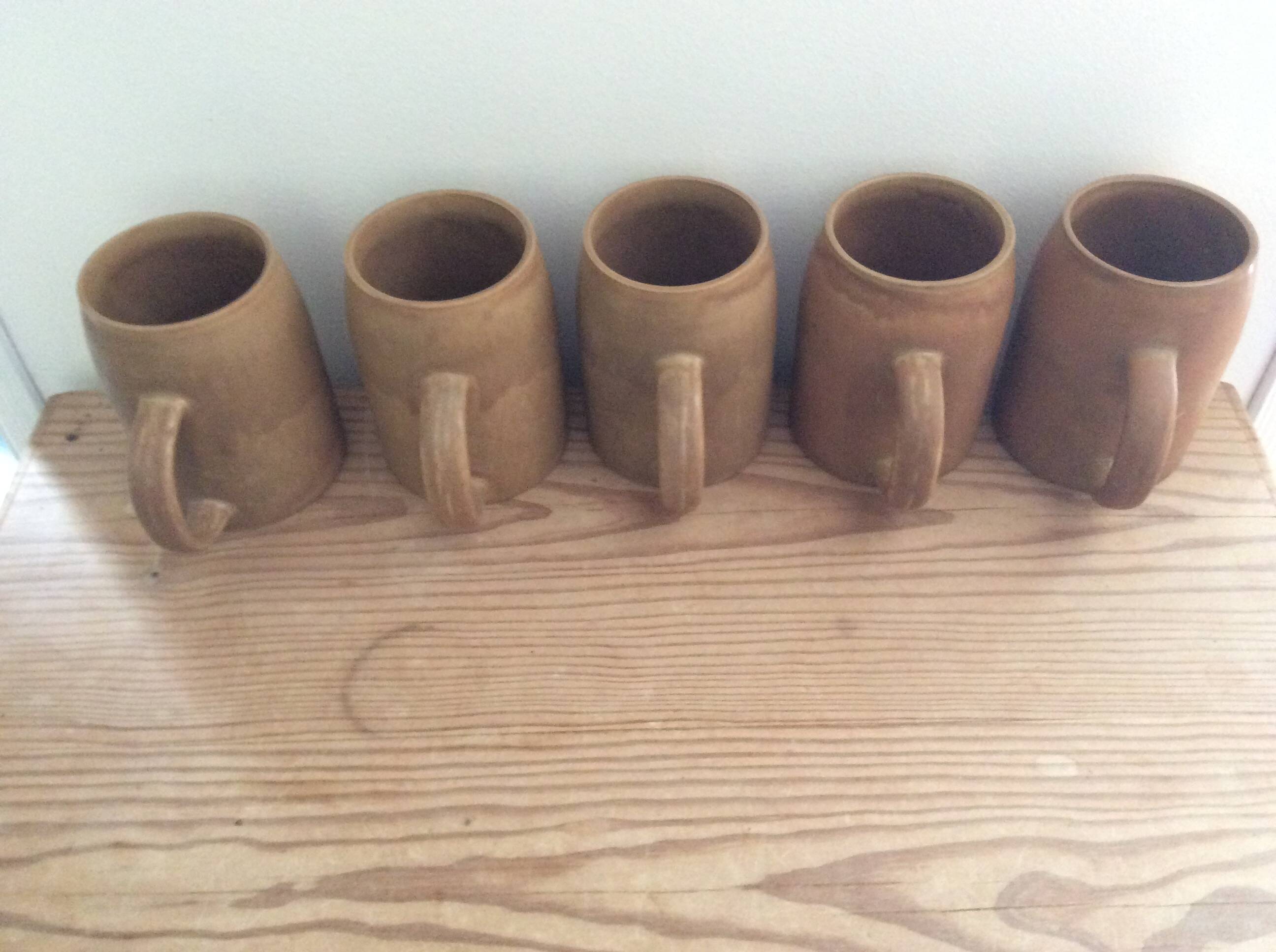 5 stoneware mugs