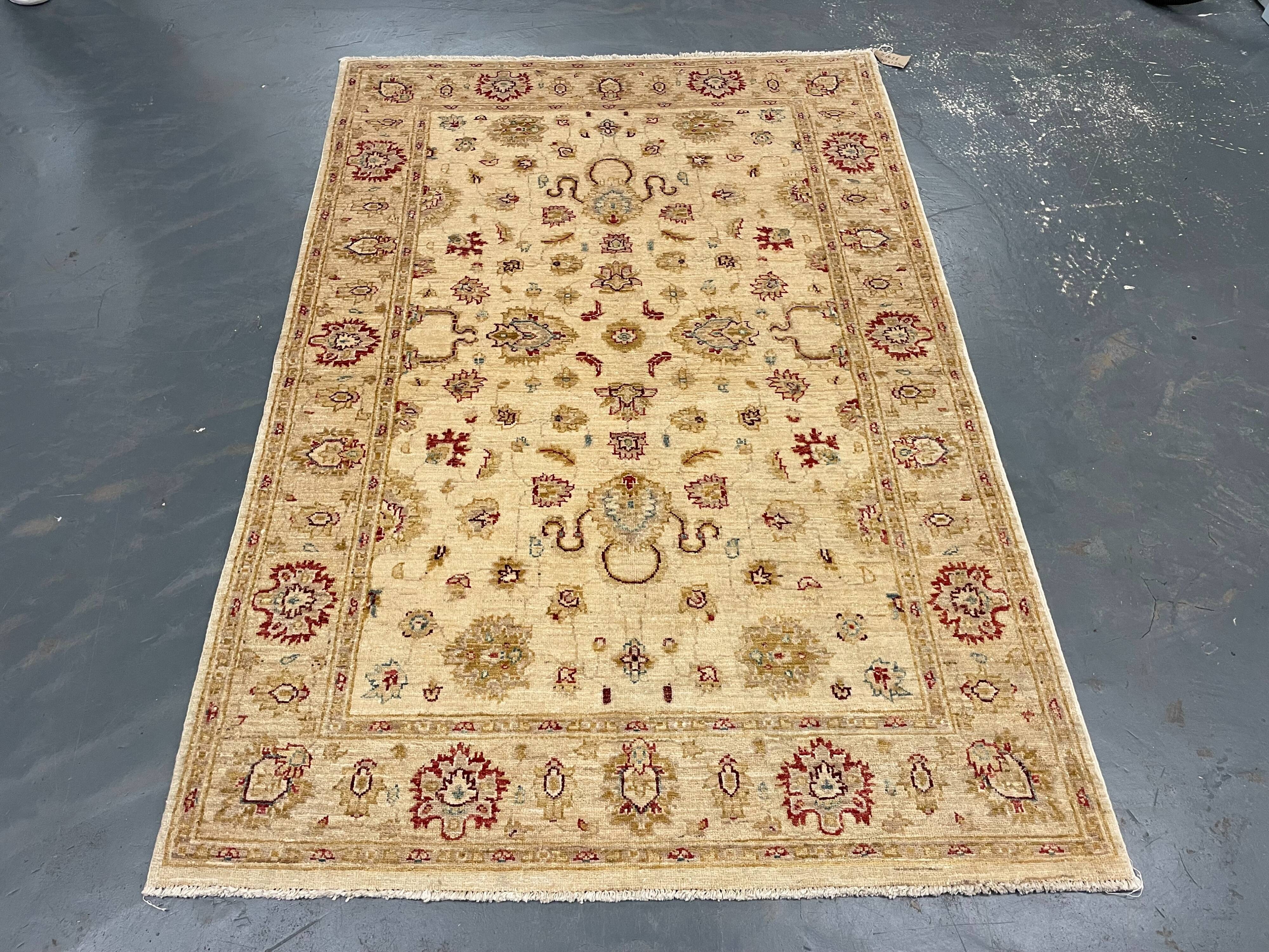 Cream Wool Area Rug, Handwoven Floral Carpet, Traditional Decor 190x128cm
