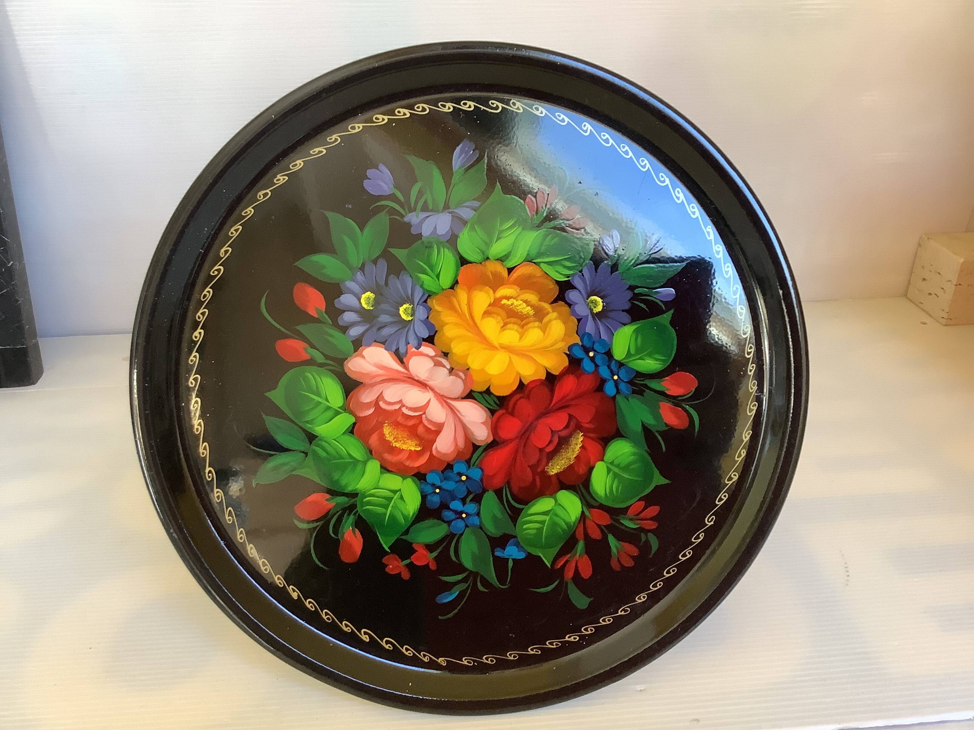 Russian Beriozka painted metal flower tray