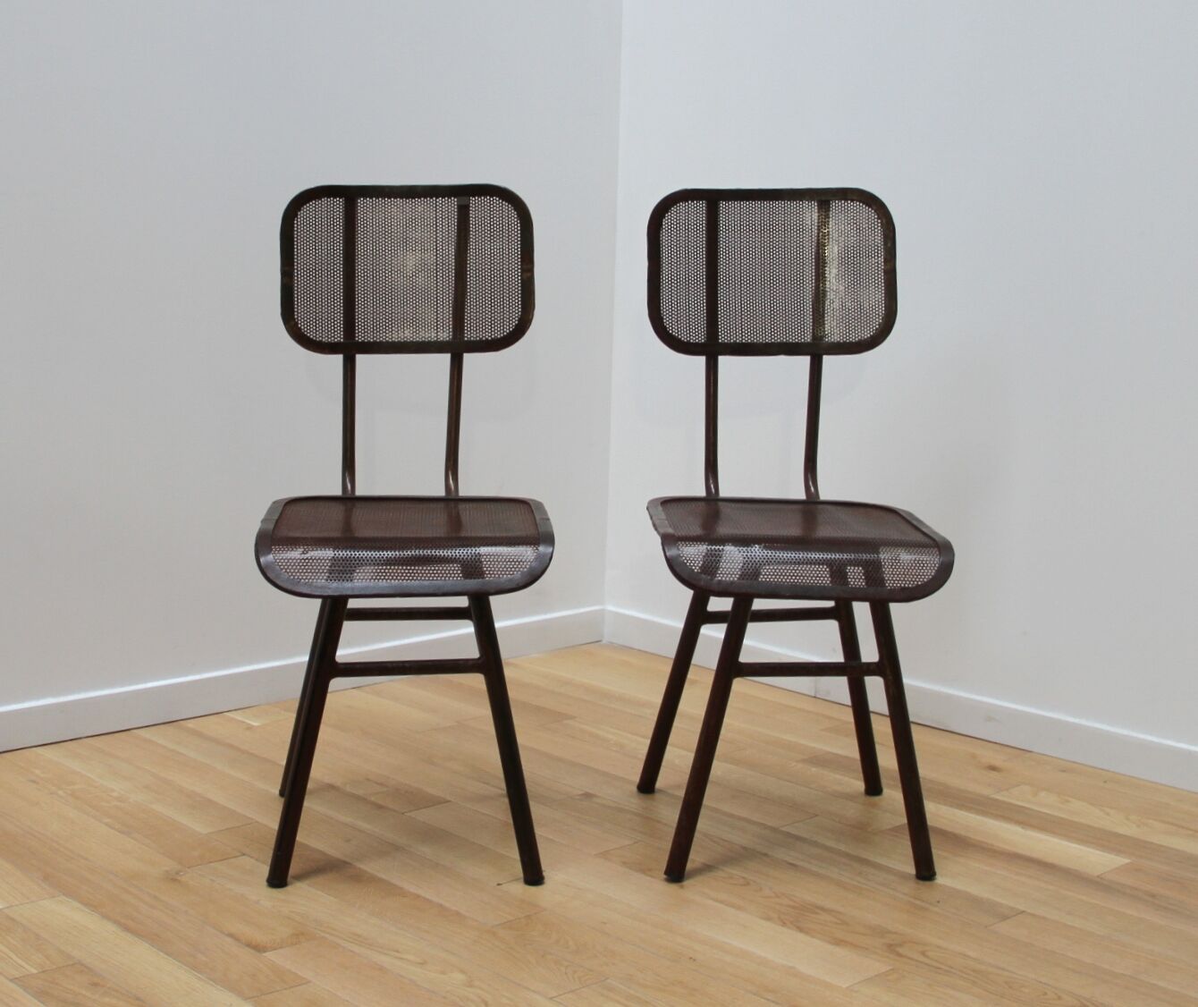 Chaise Hoffa Chair, Go Home