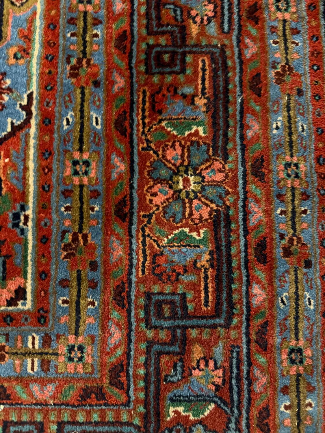 Tapis persan exquis fait à la main 204×320 cm – Laine vintage