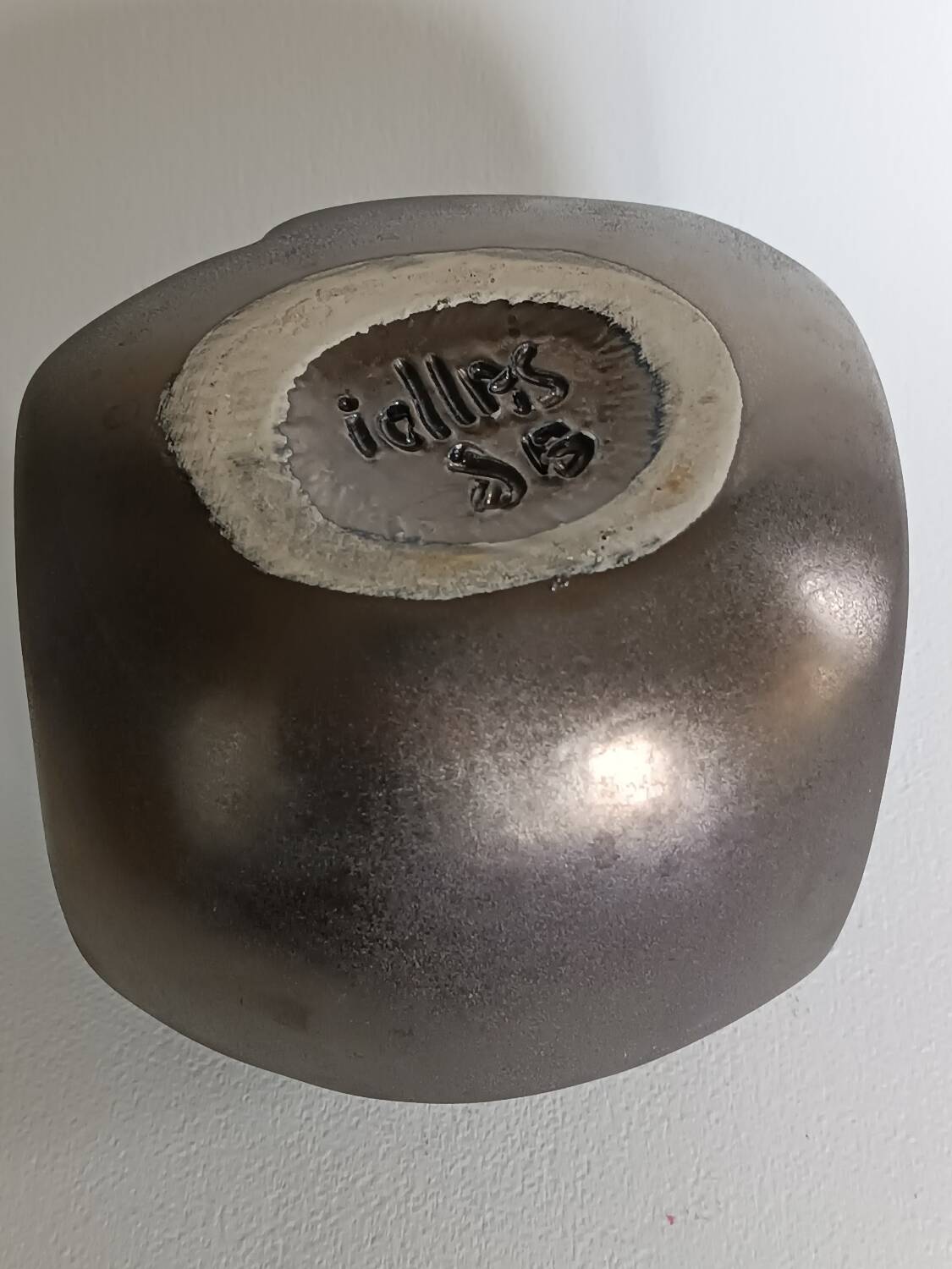 Max Idlas ceramic vase and colored concretions