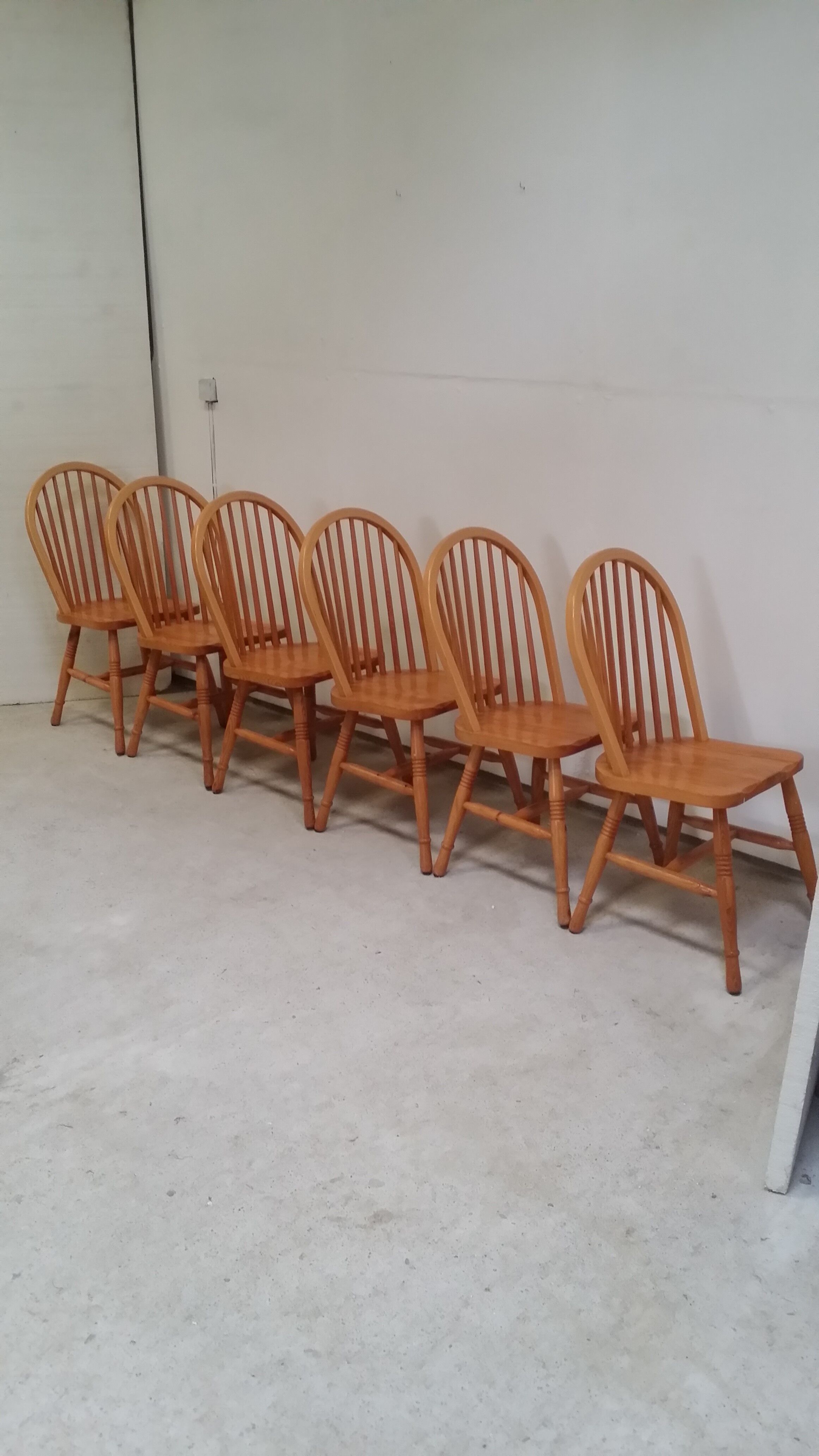 Batch of 6 chairs